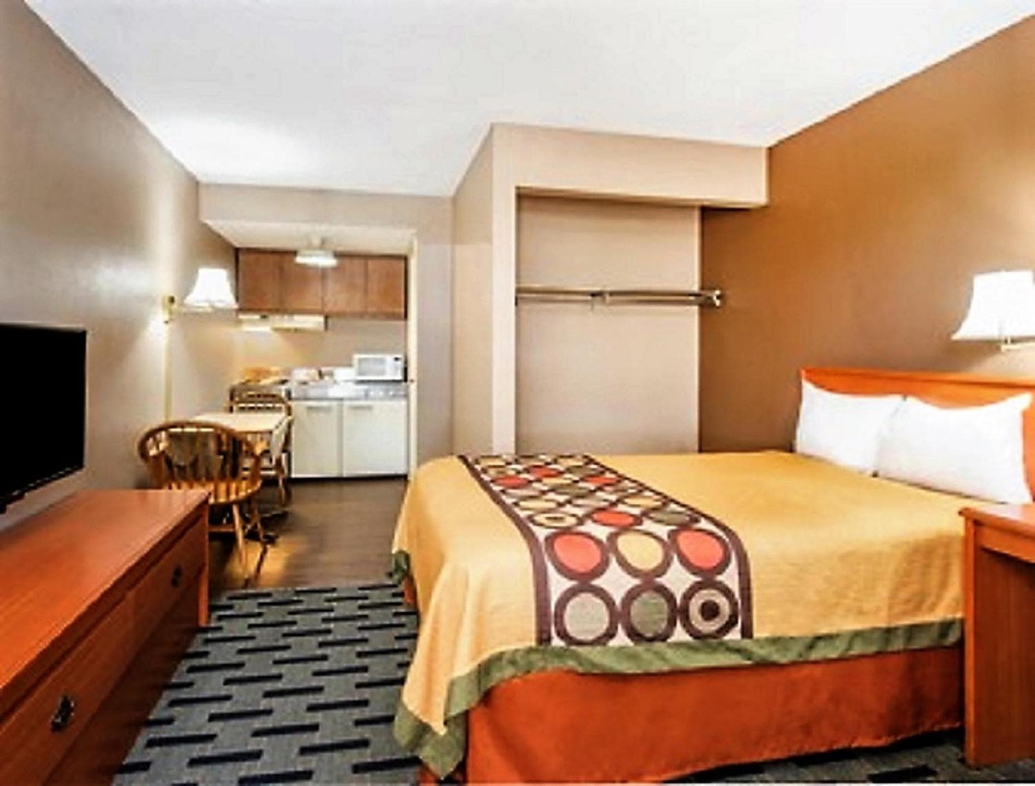 Red Roof Inn & Suites Marysville