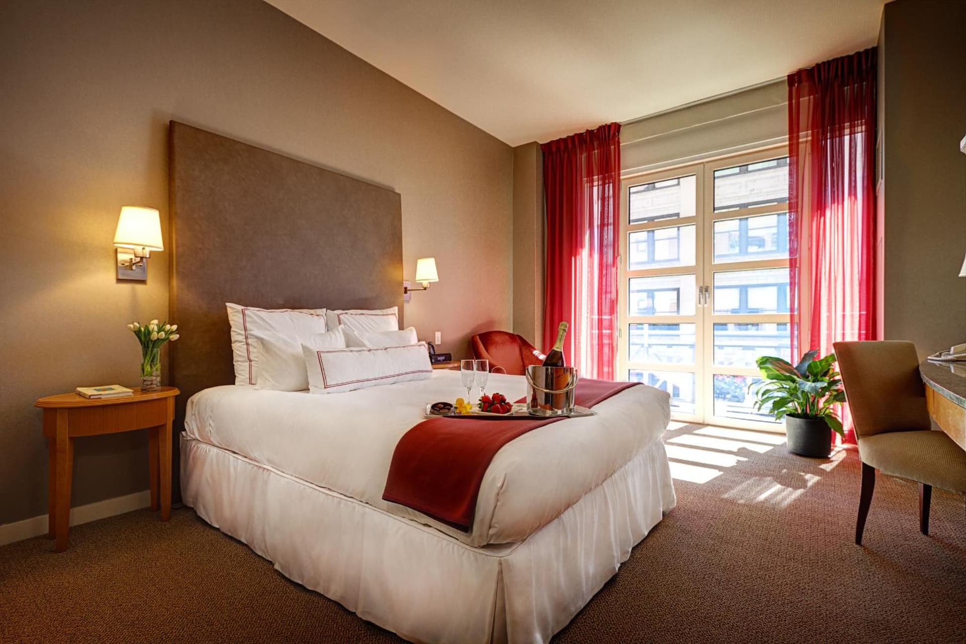 Hotel Giraffe by Library Hotel Collection