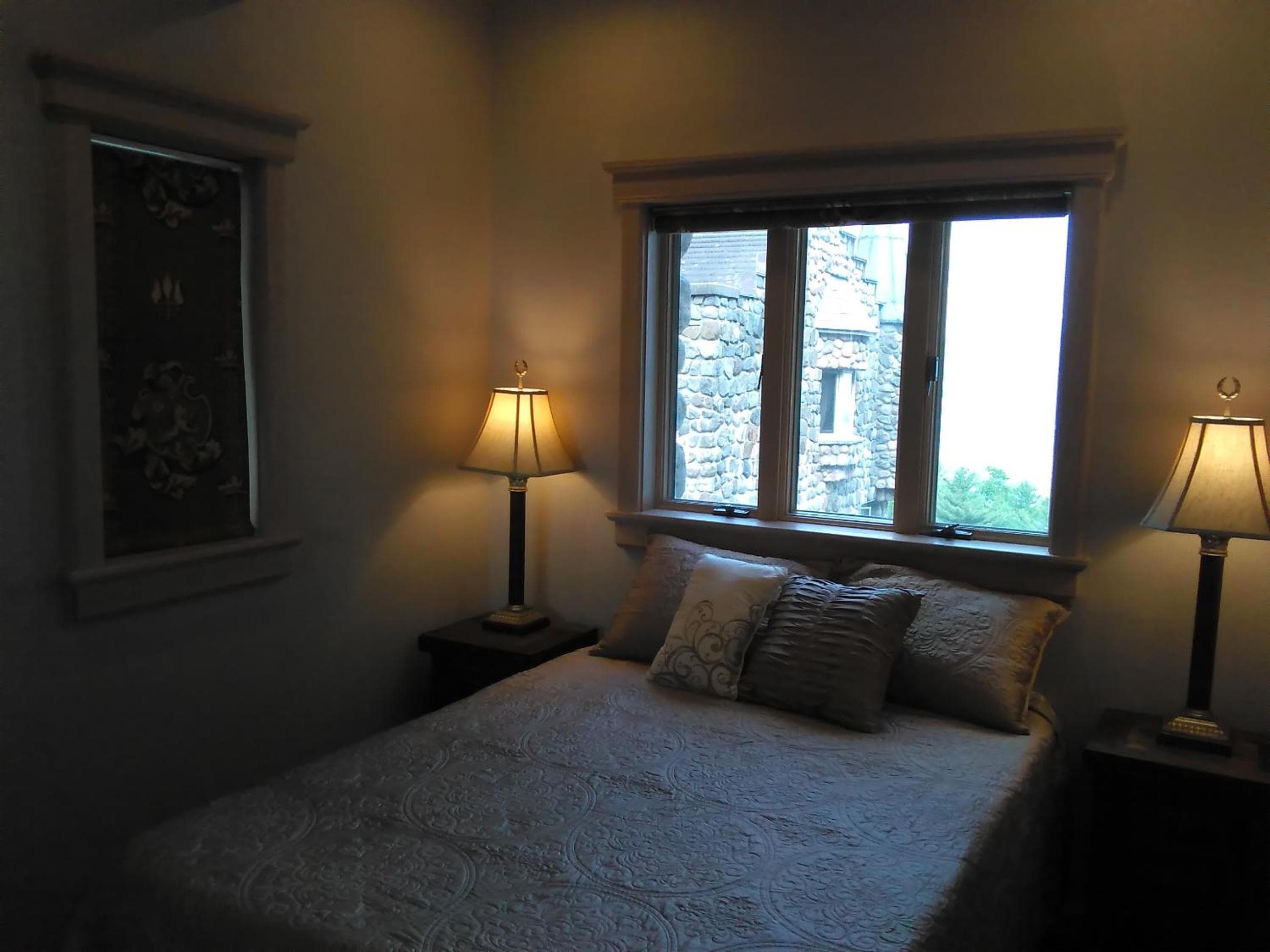 HIGHLANDS CASTLE overlooking Lake George plus 2 other CASTLES & SUITES