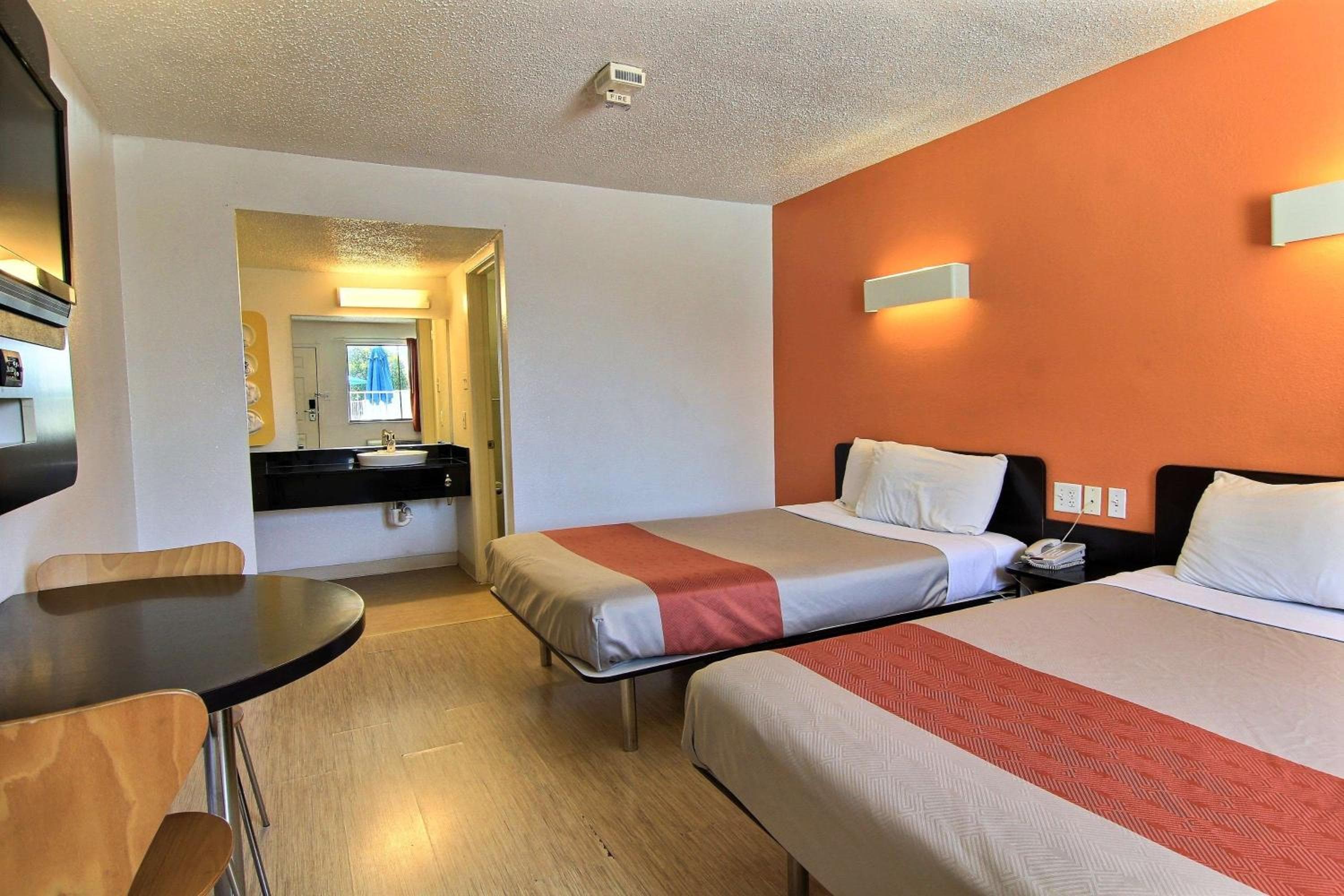 Motel 6-Austin, TX - North Central