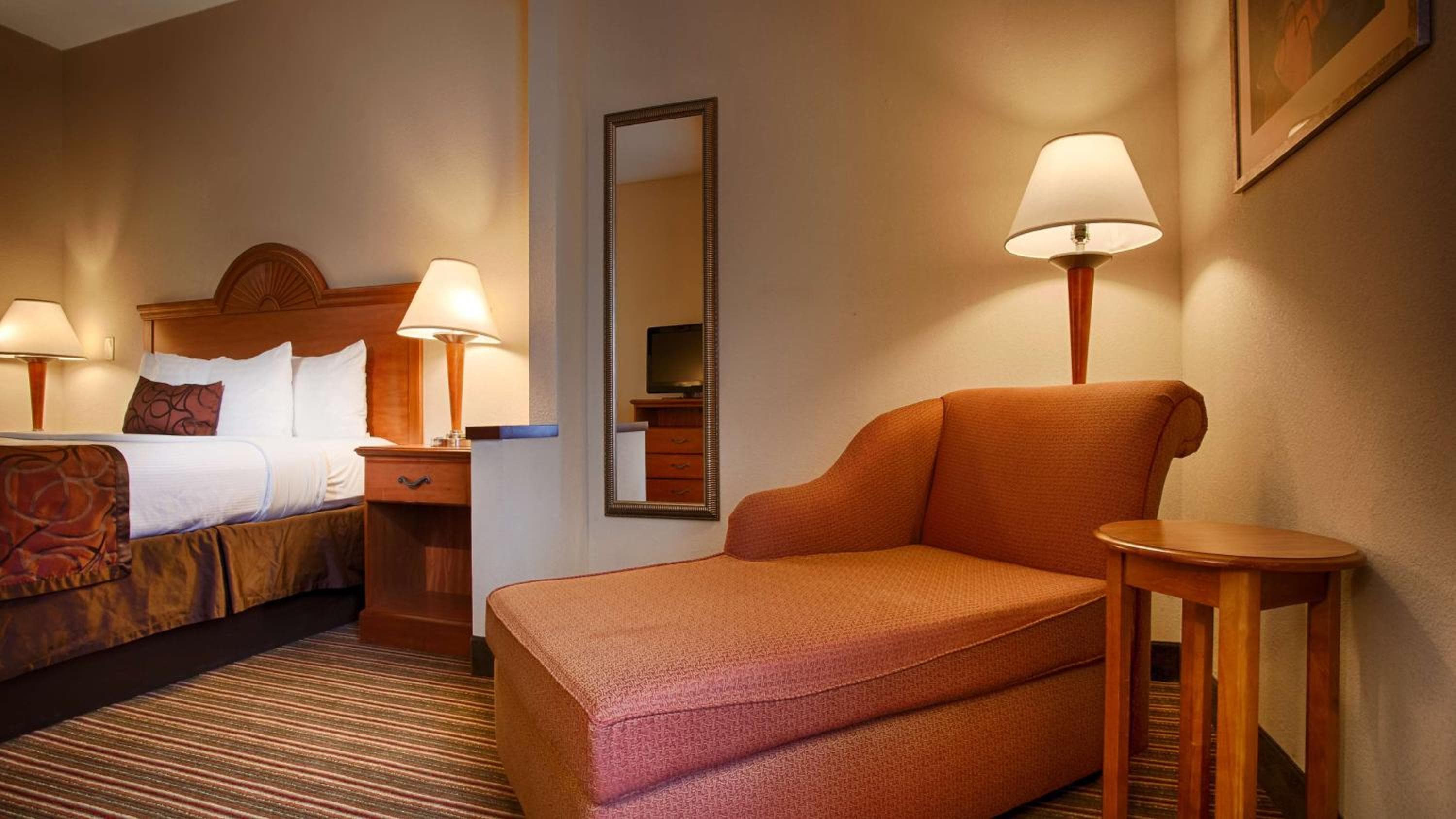 Best Western Plus Edison Inn