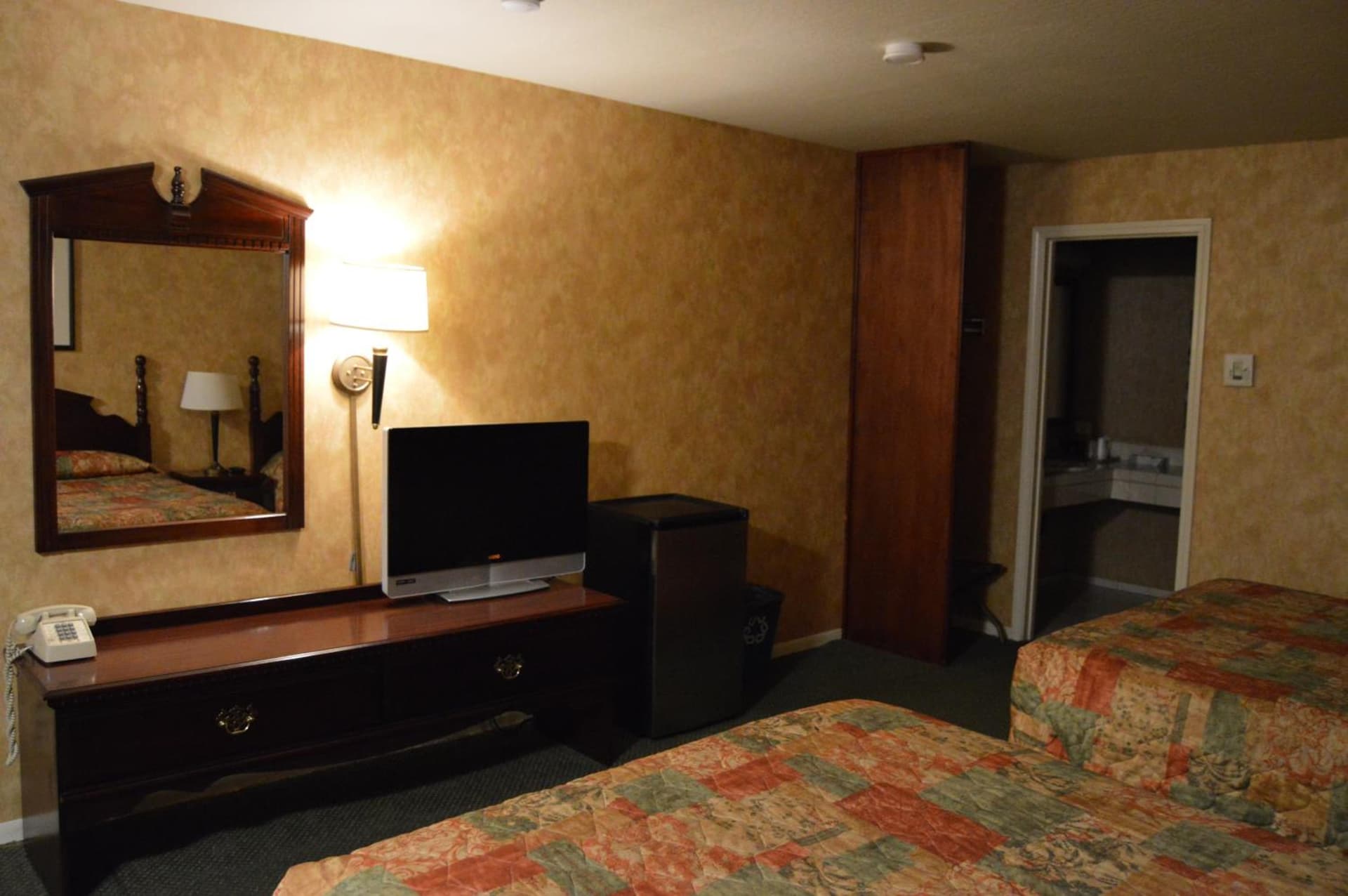 Cedar Lodge