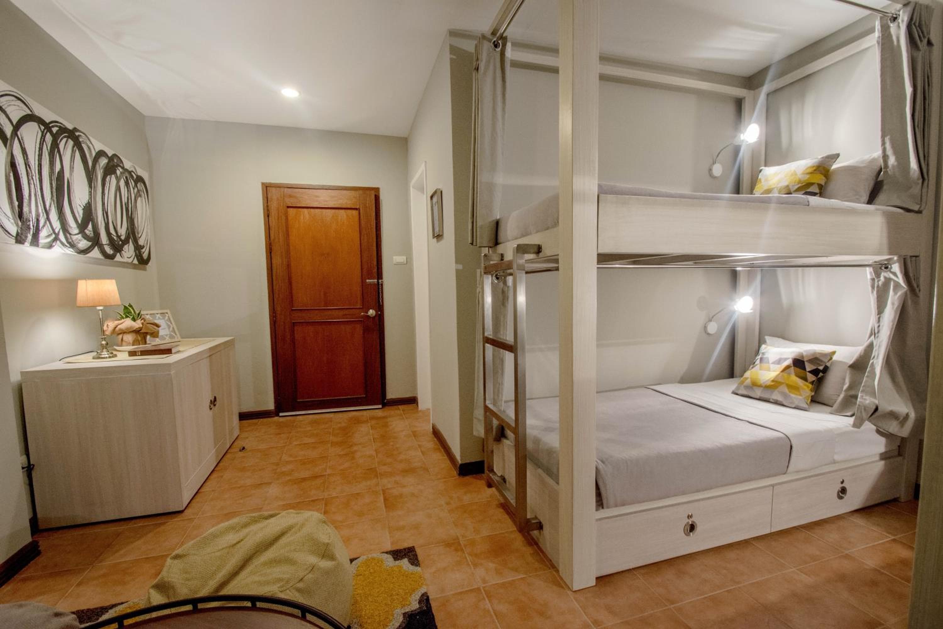 Almont City Hotel