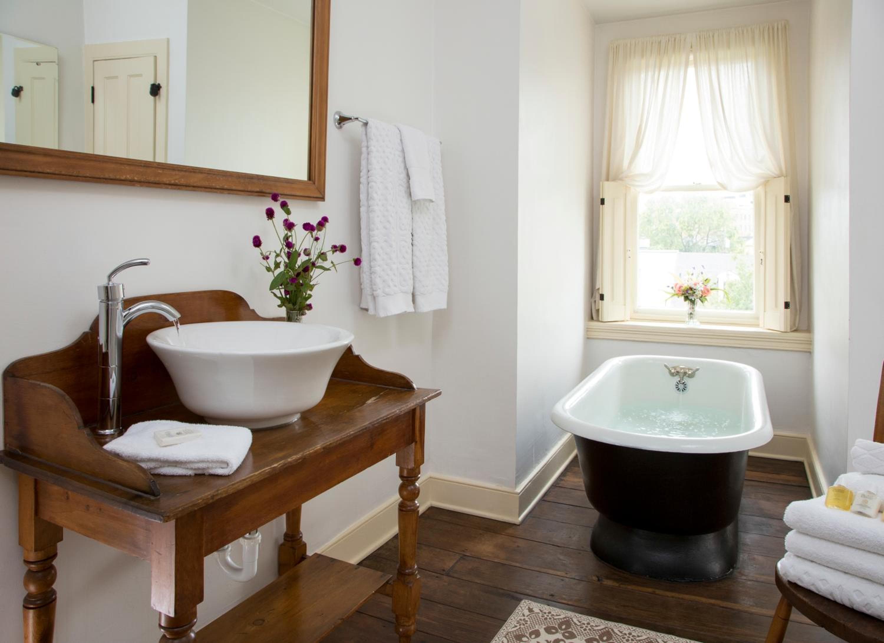 Rachael's Inner Harbor Boutique Inn