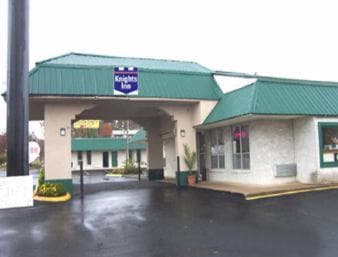 Knights Inn Hurricane Mills
