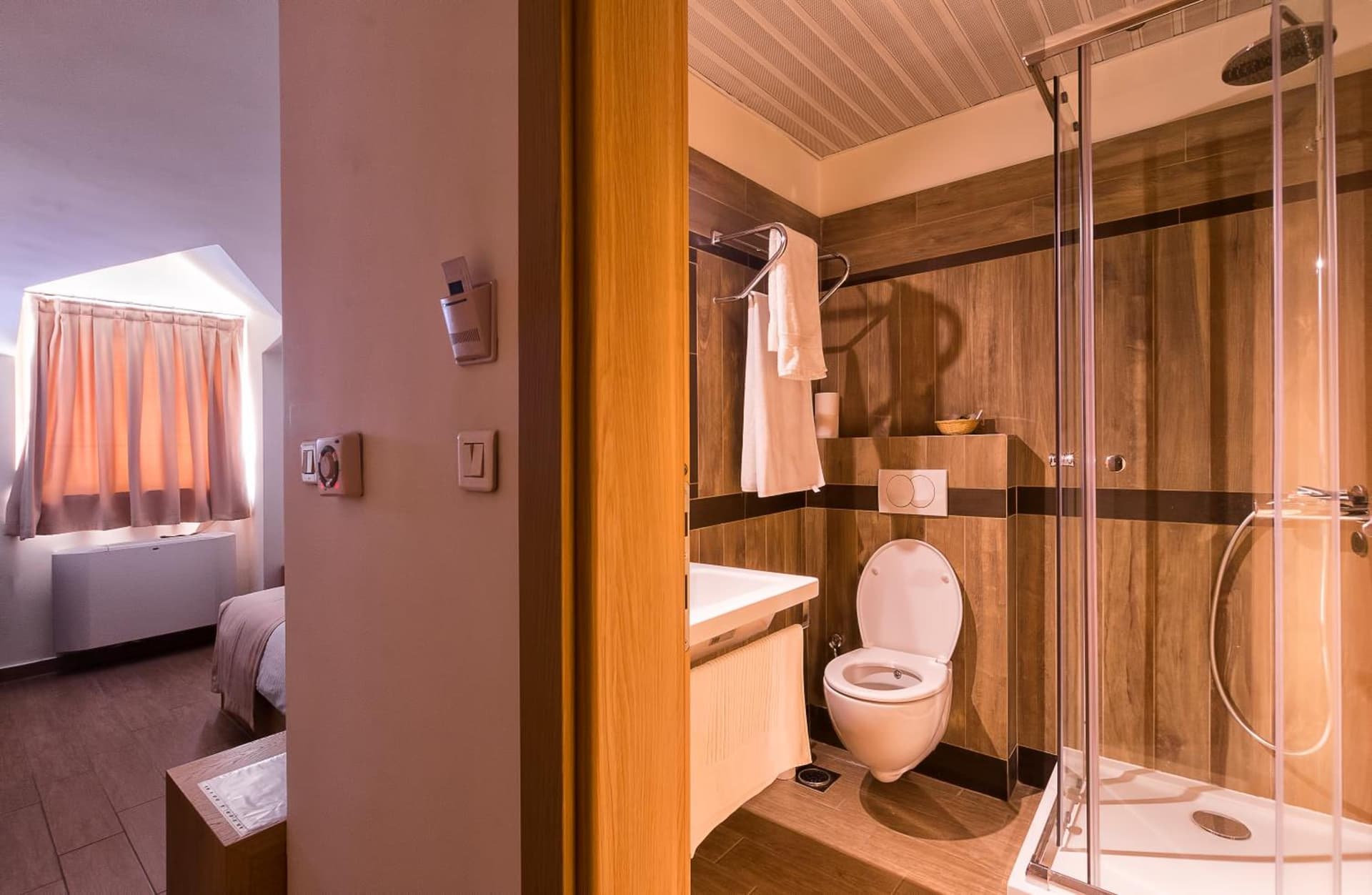 Hotel Lirak