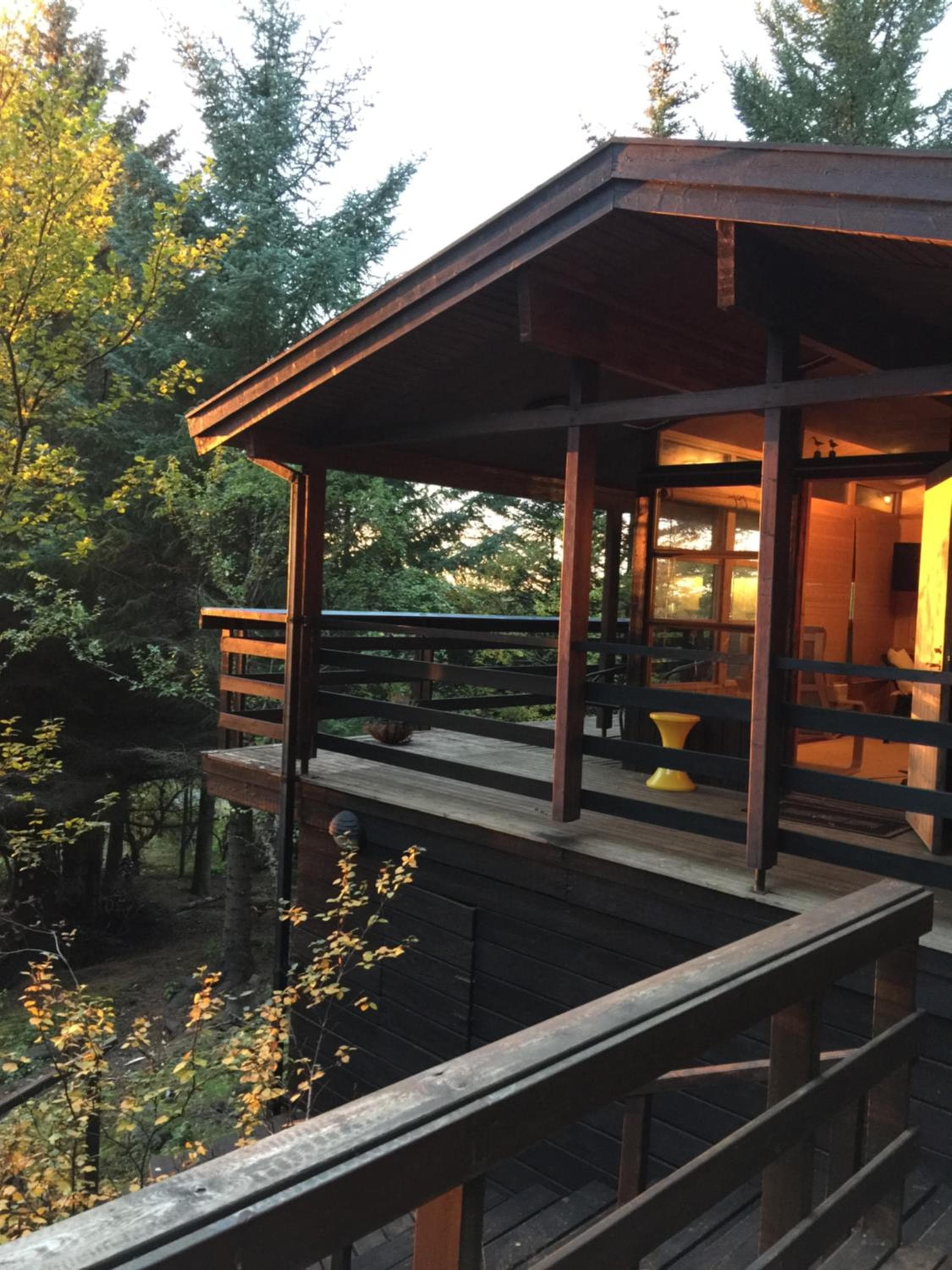 Lovely Cabin in the Capital Area with hot tube