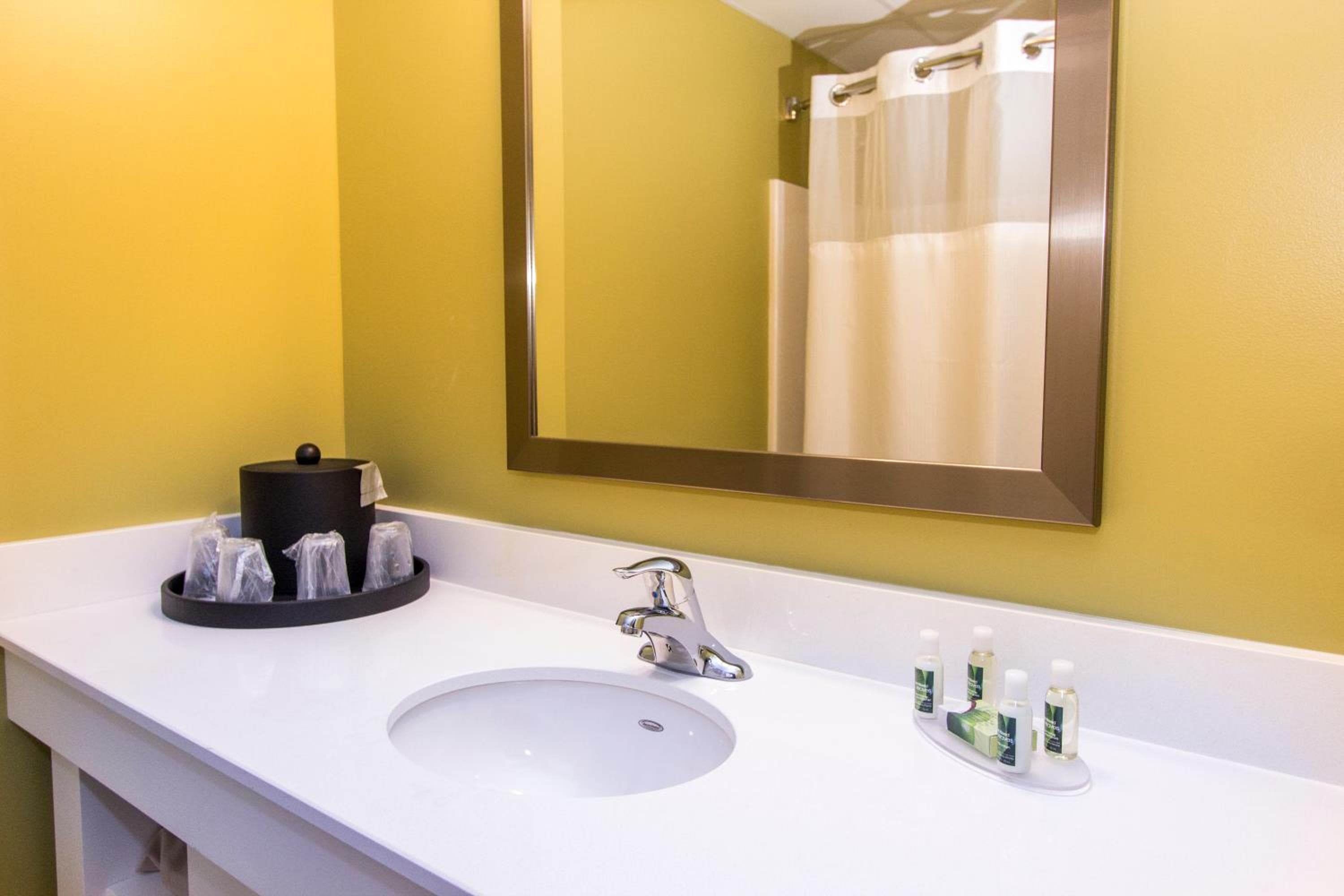 Cedar Point's Express Hotel