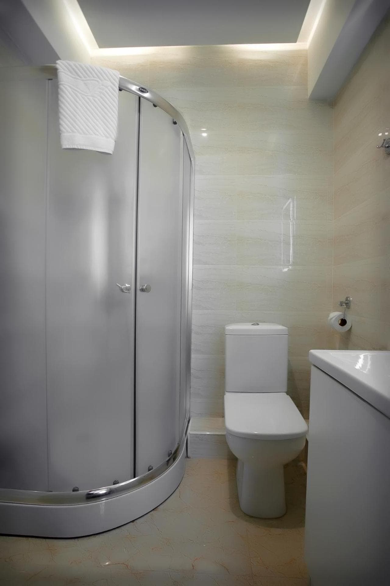 Mildom Premium Hotel