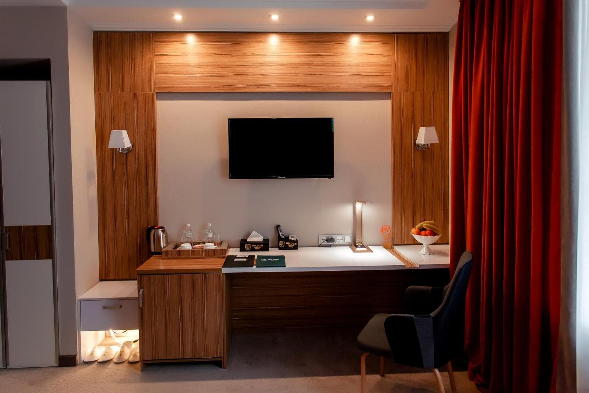 Mildom Premium Hotel
