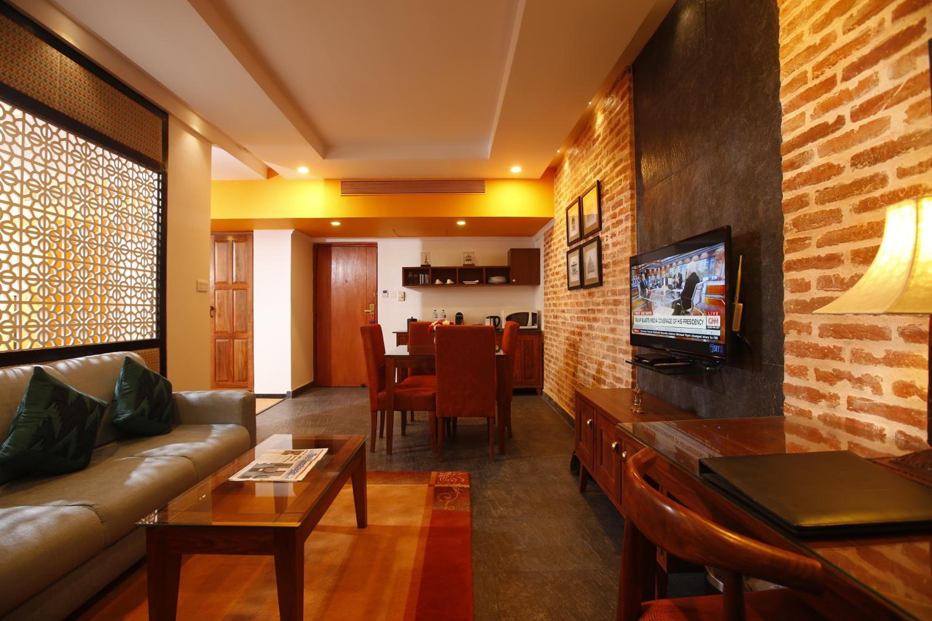 Royal Singi Hotel
