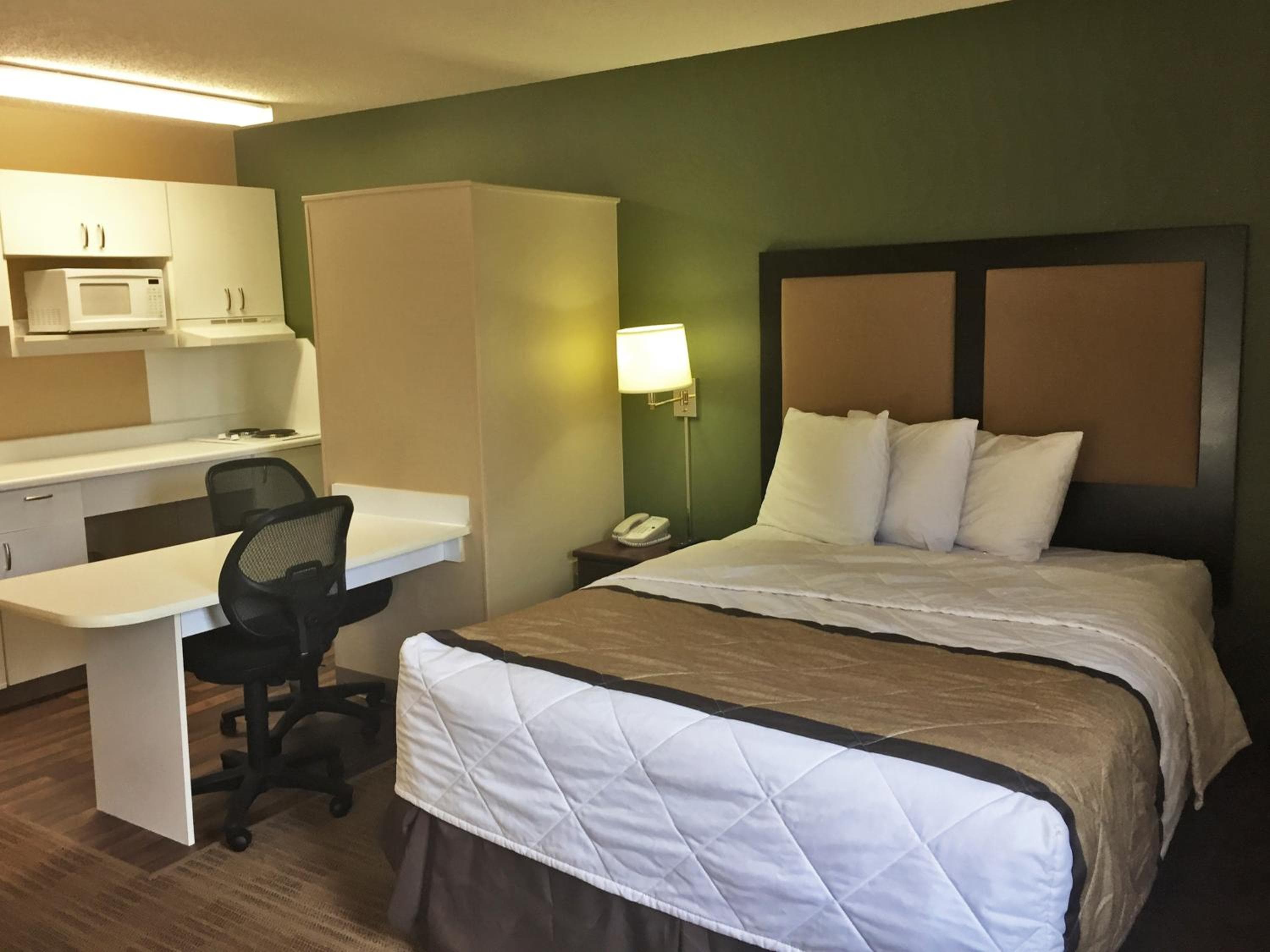 Extended Stay America Suites - Chicago - Burr Ridge