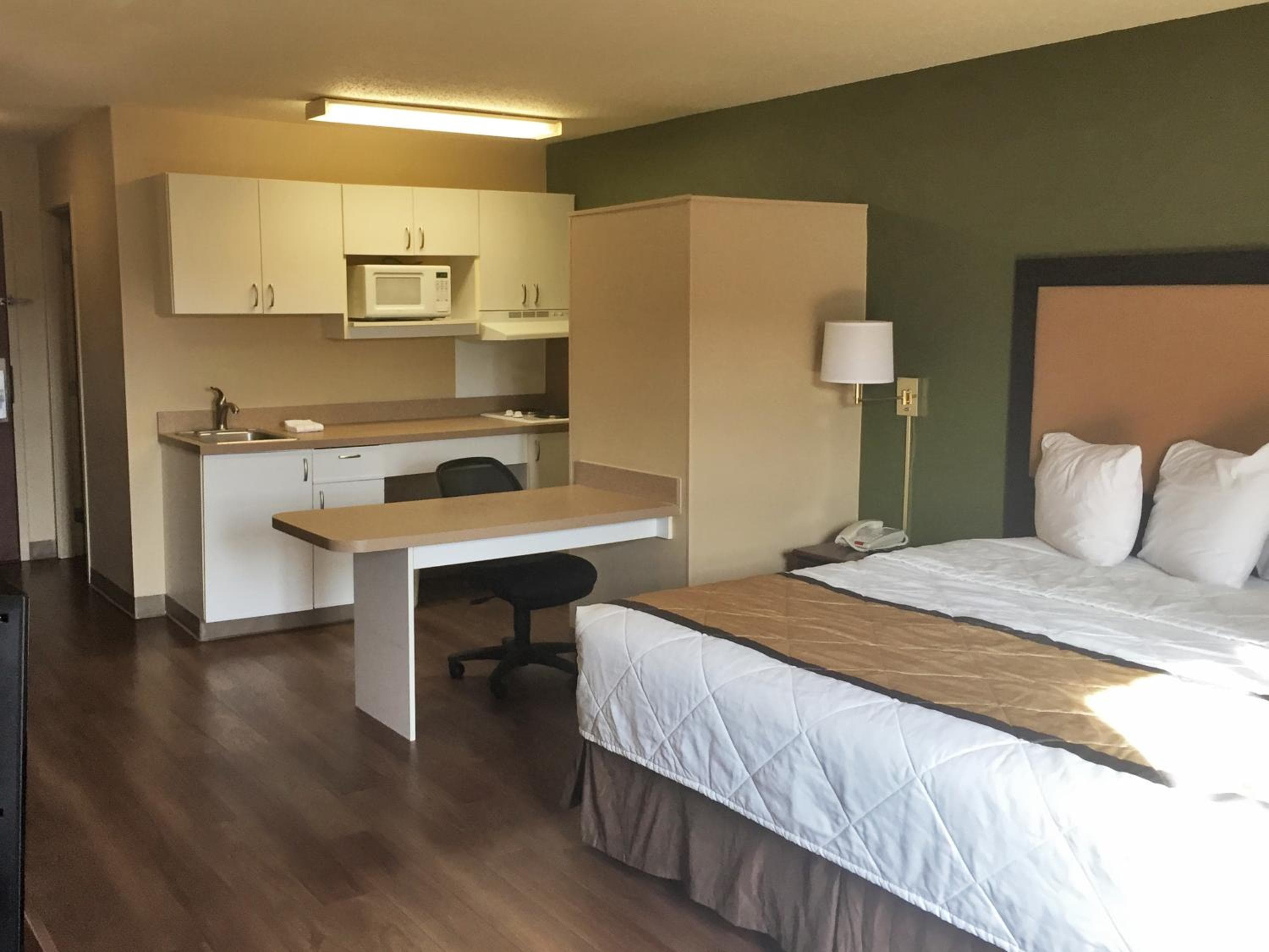 Extended Stay America Select Suites - Chicago - Rolling Meadows
