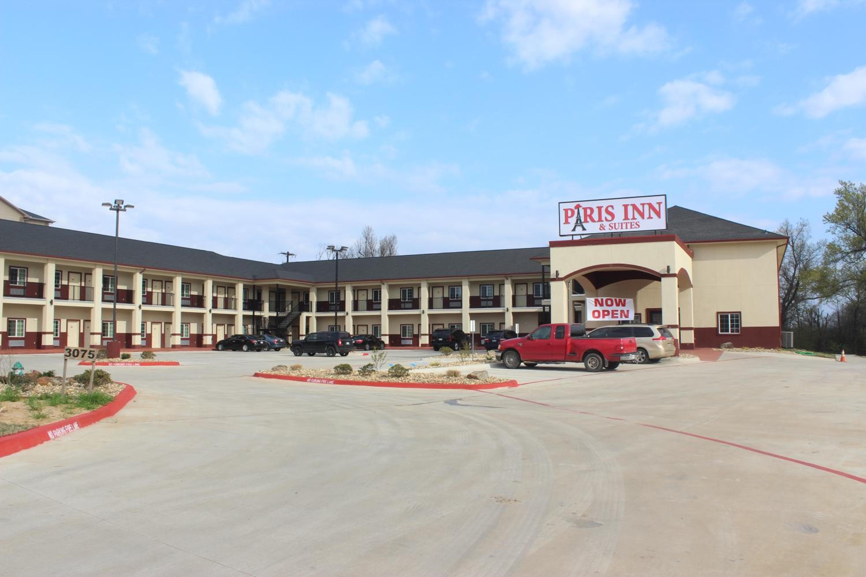 Paris Inn & Suites