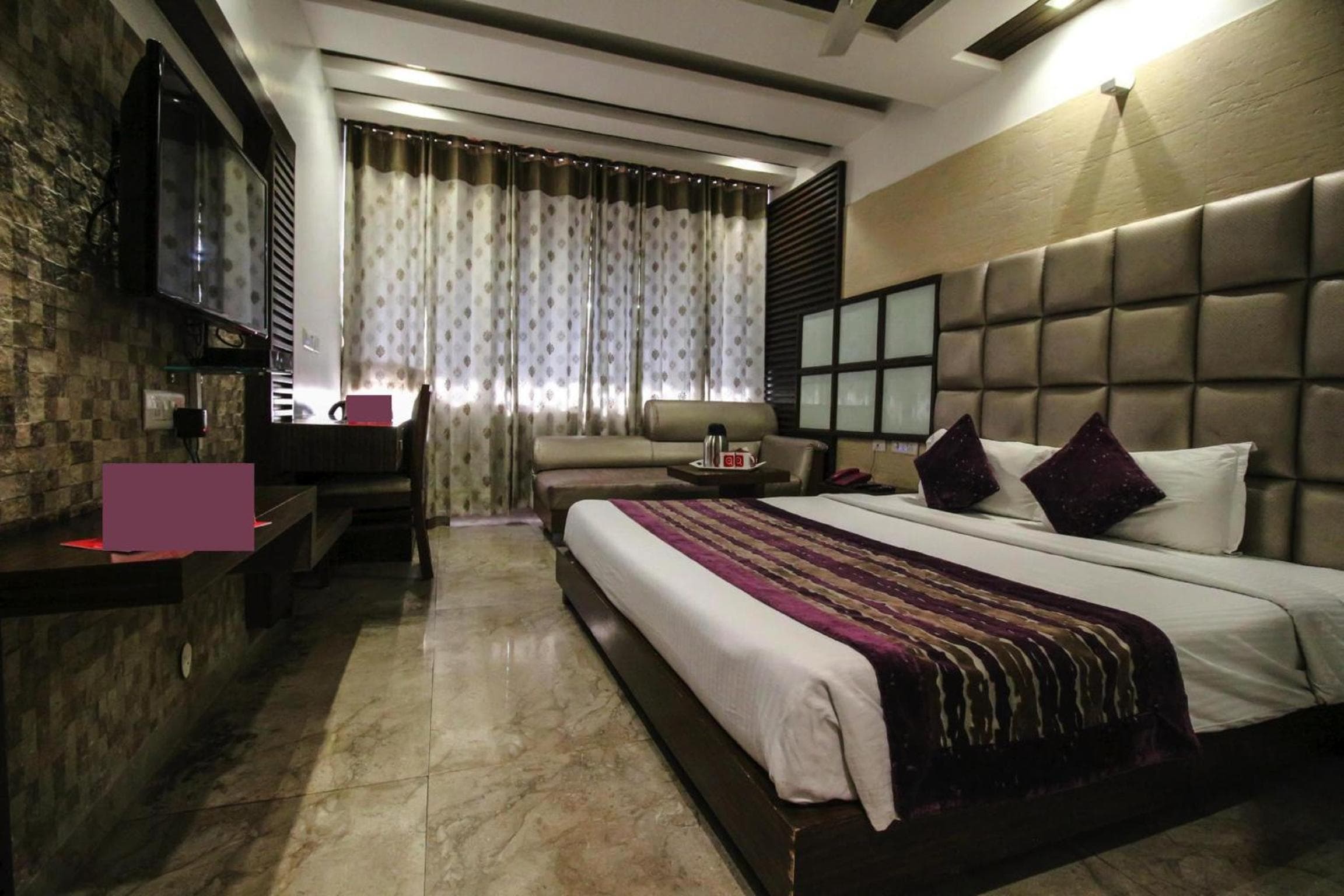 Hotel Emerald