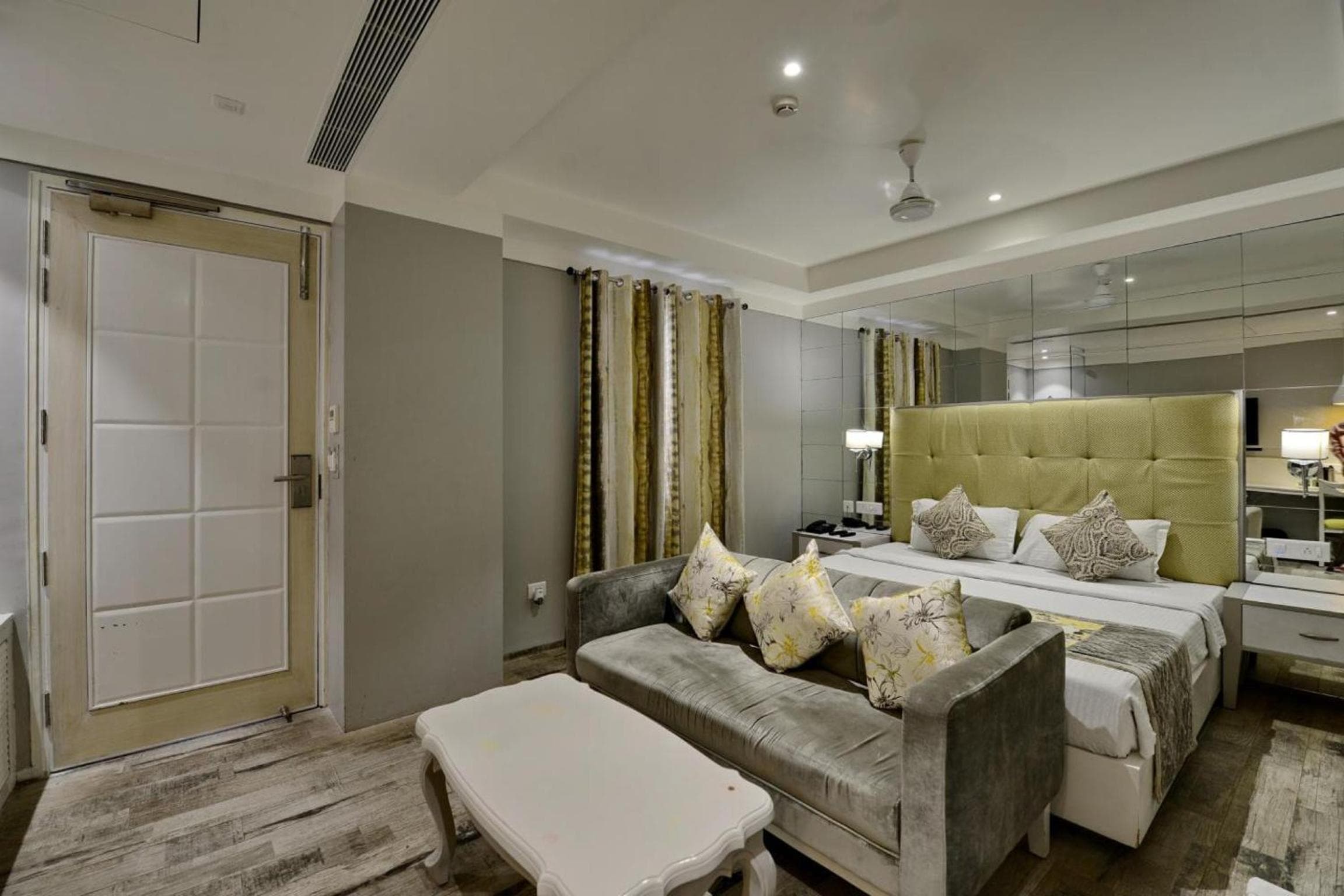 Hotel Emerald