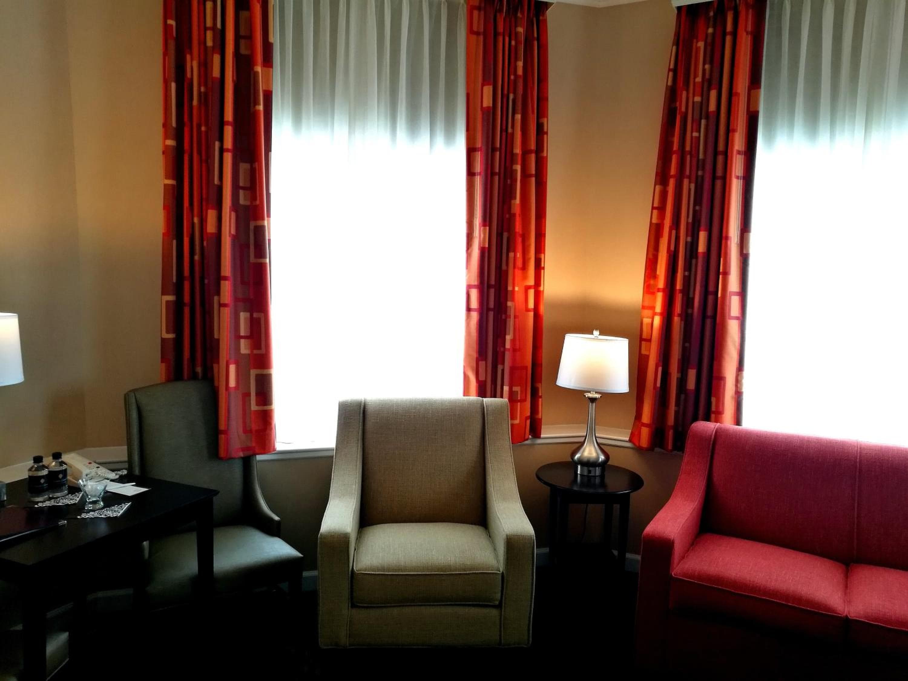 The Wilshire Grand Hotel