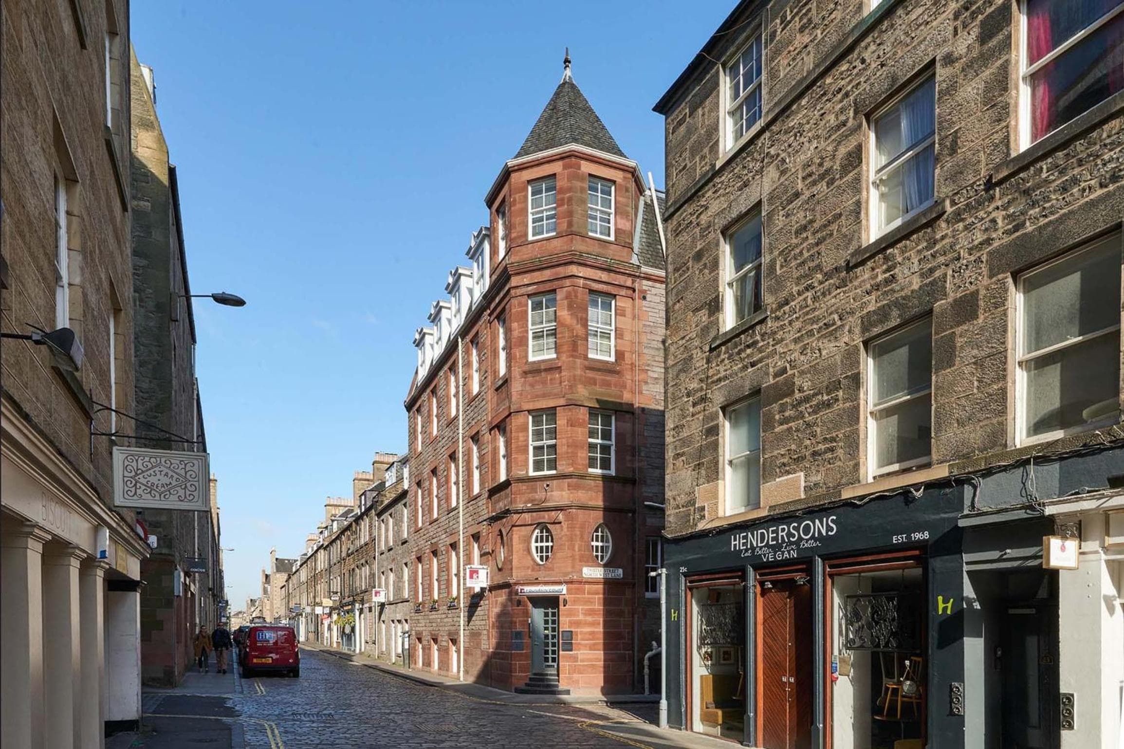 Braid Apartments by Mansley
