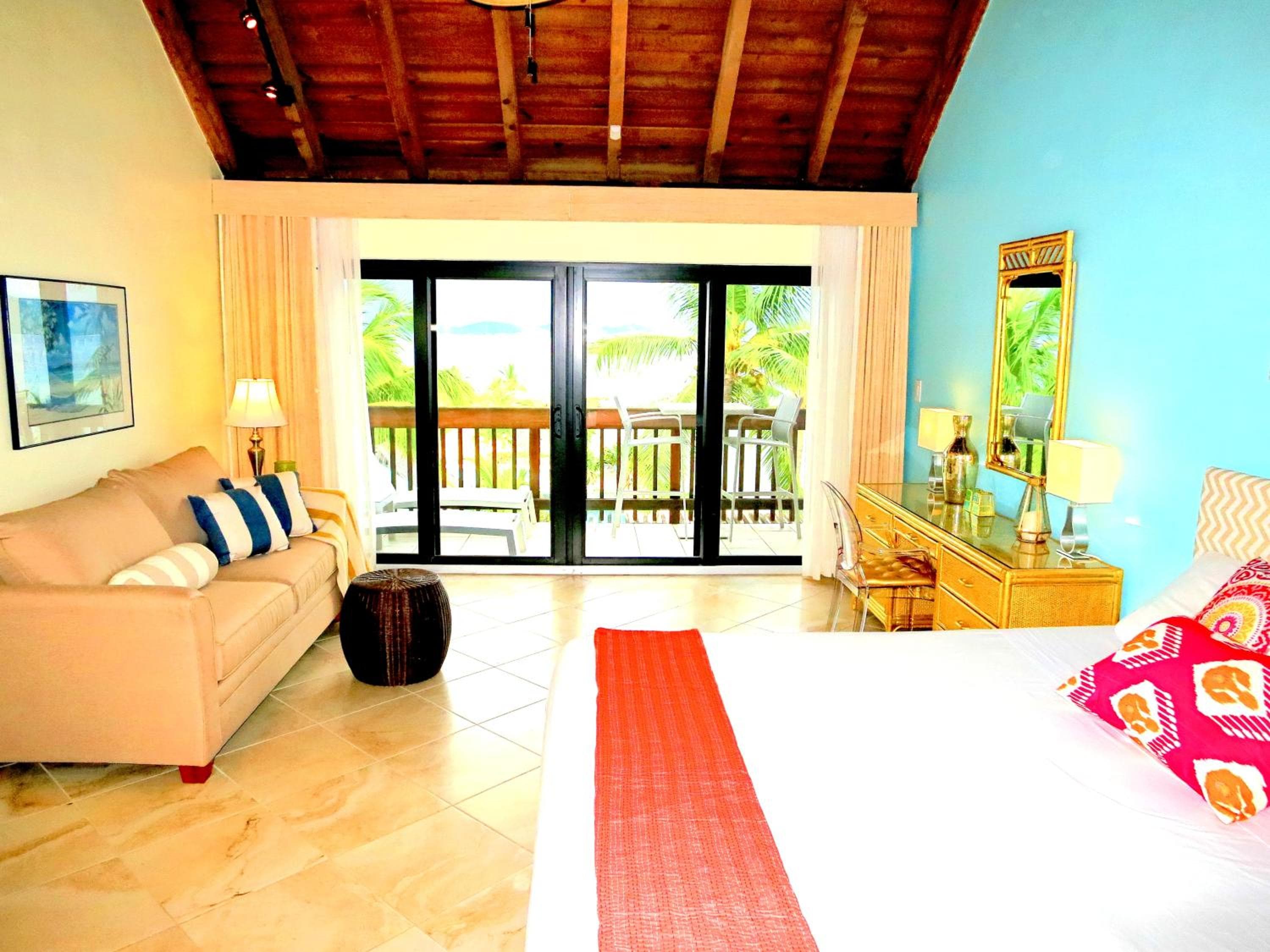 Luxury Beachfront Duplex Villa on Sapphire Beach IV