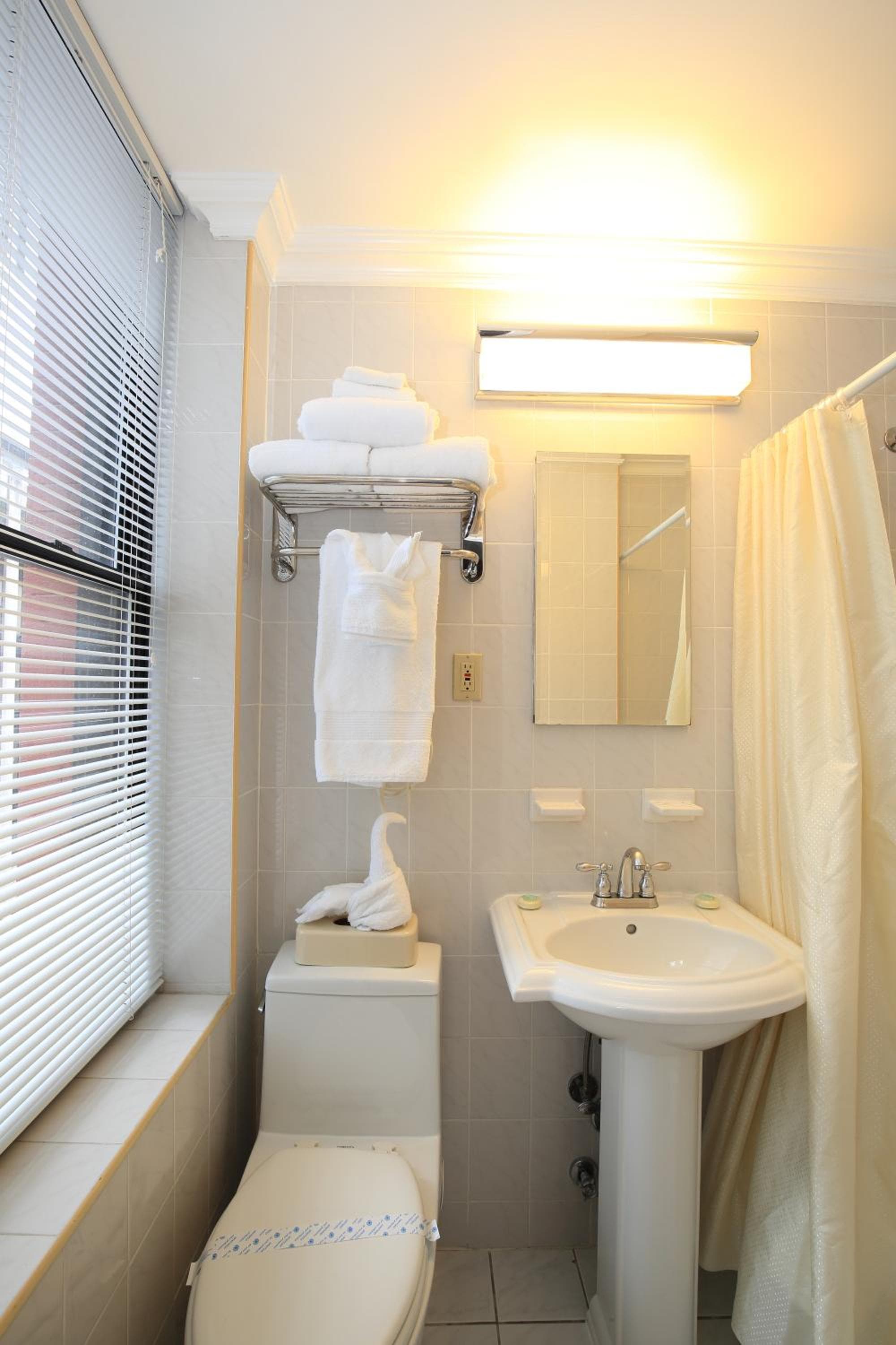 Radio City Apartments