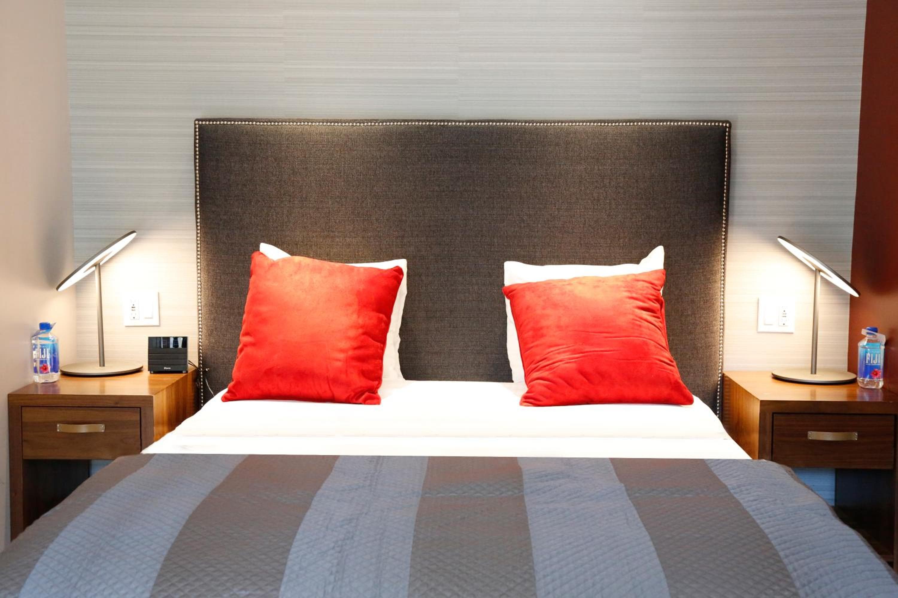 Hotel 32 32