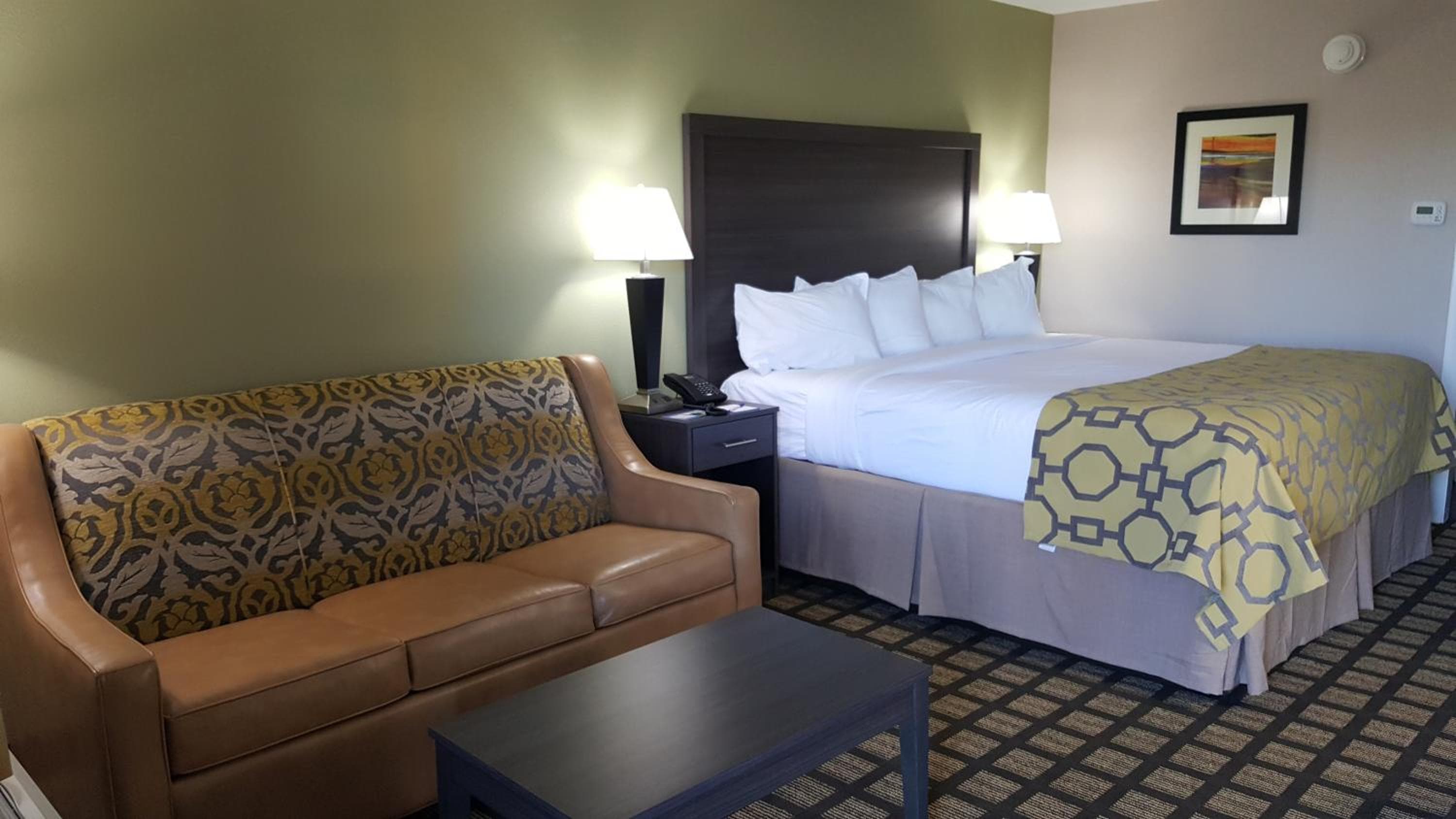 Baymont by Wyndham Clarksville