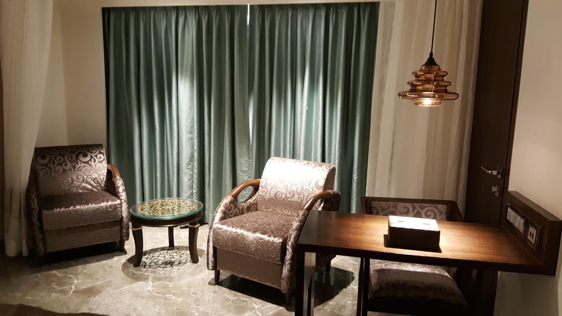 Hotel Peninsula Redpine