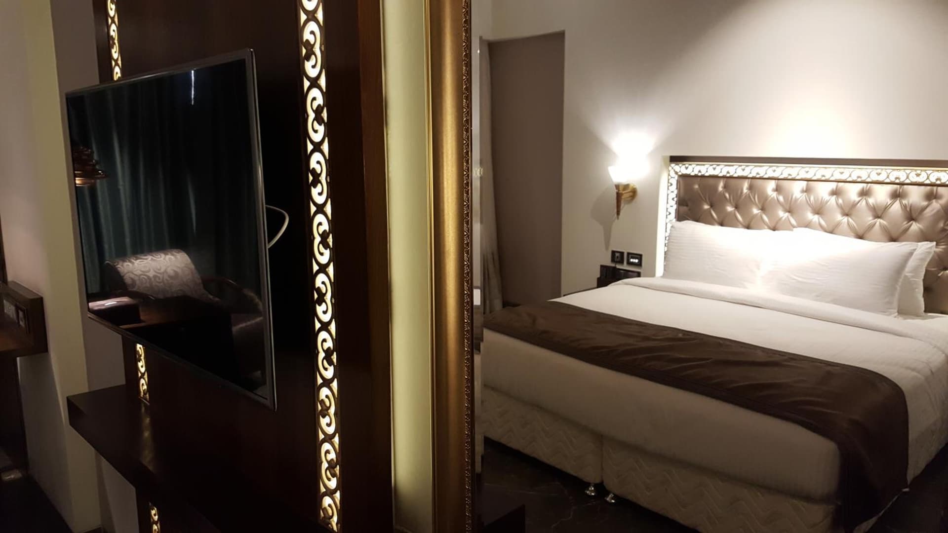 Hotel Peninsula Redpine