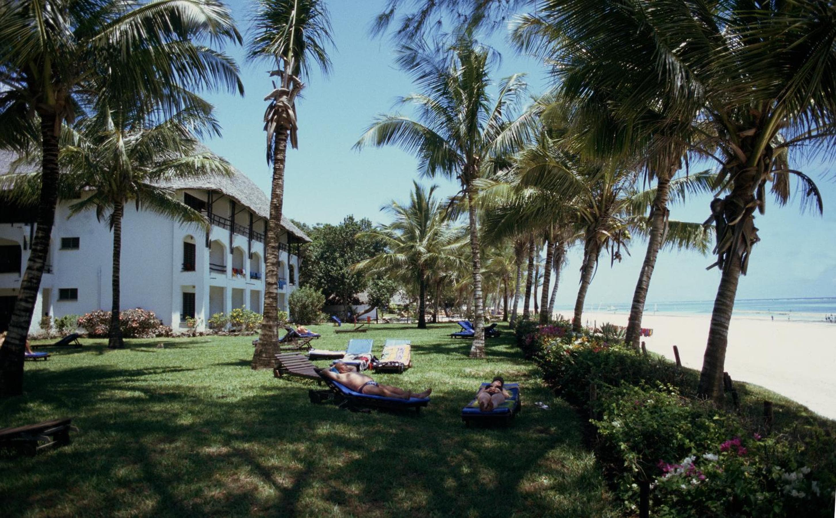 Papillon Lagoon Reef Hotel