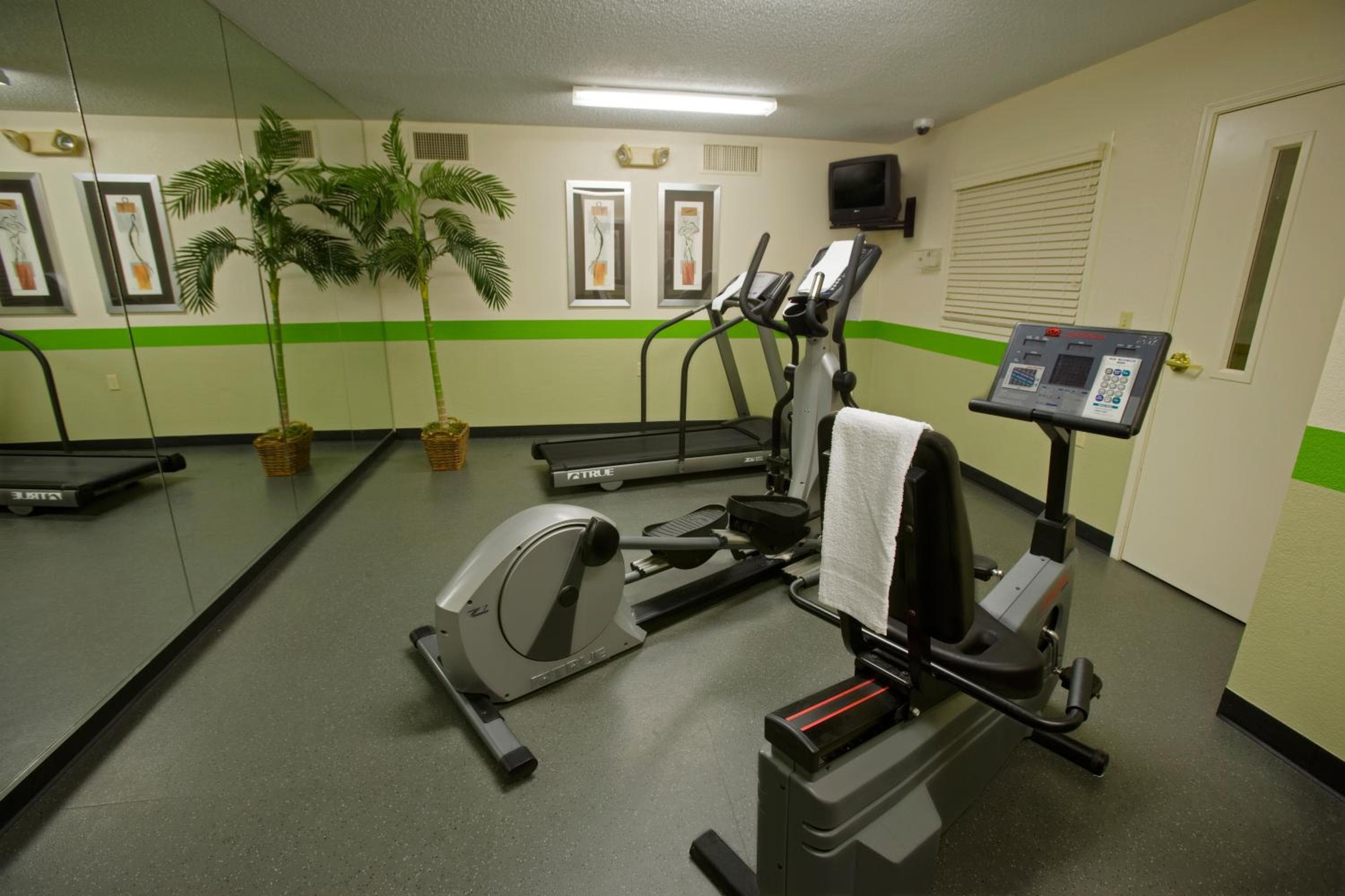 Extended Stay America Suites - Chicago - O'Hare - Allstate Arena