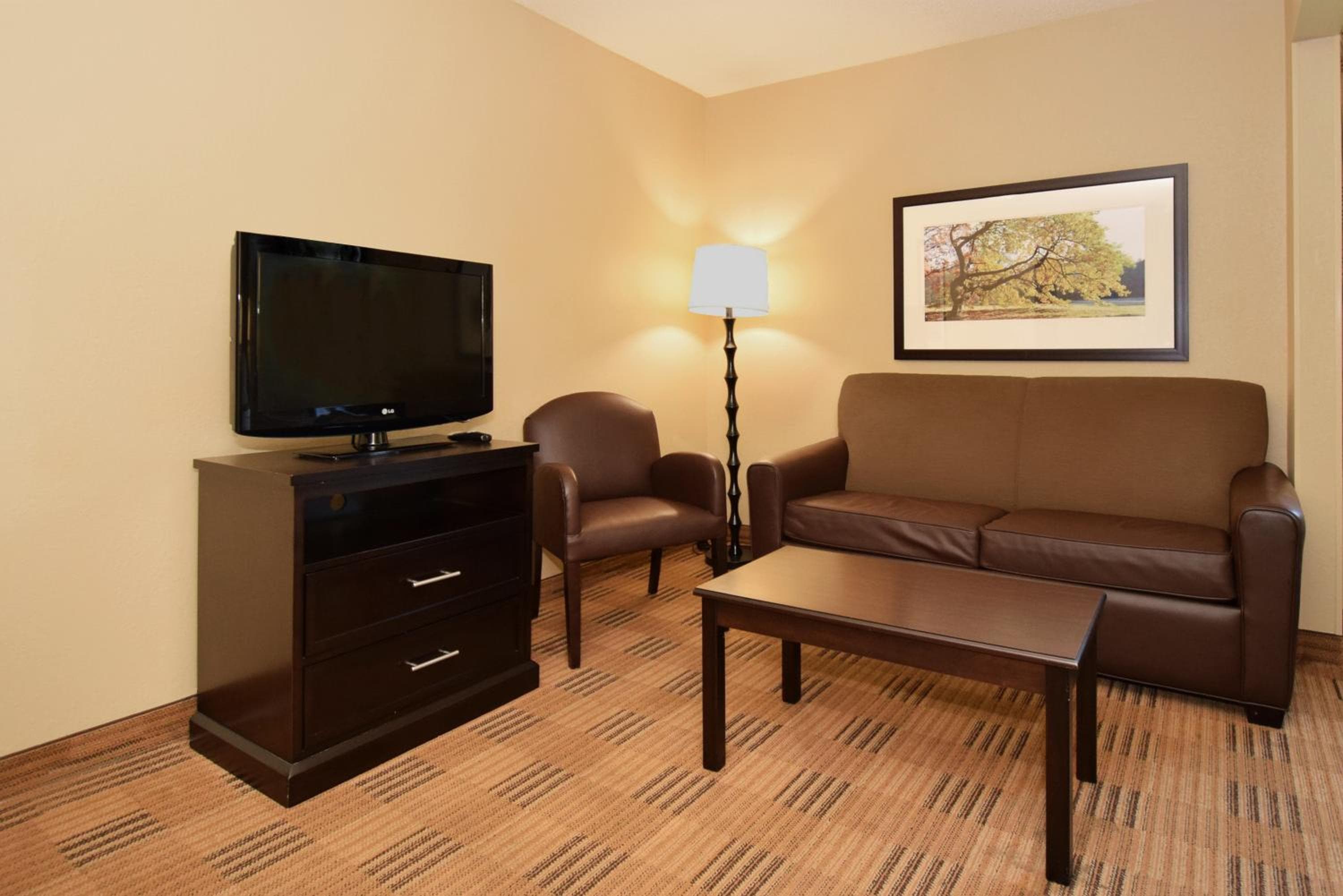 Hawthorn Extended Stay by Wyndham Bedford - Dallas