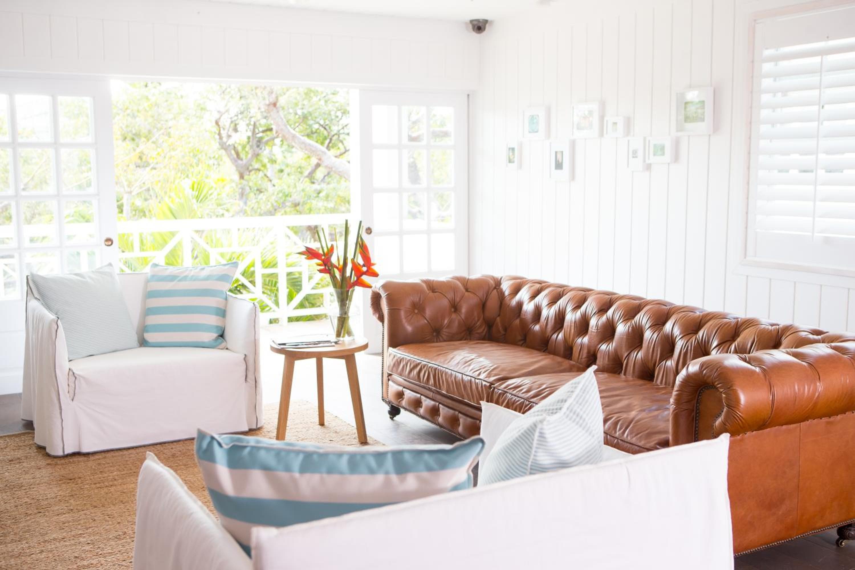 Coral Sands Inn & Cottages