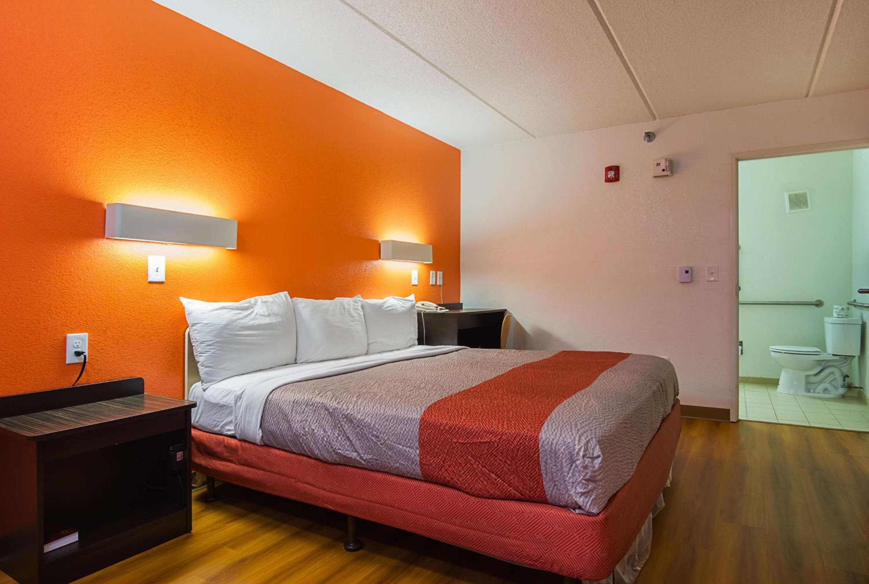 Motel 6-Tucker, GA - Atlanta Northeast