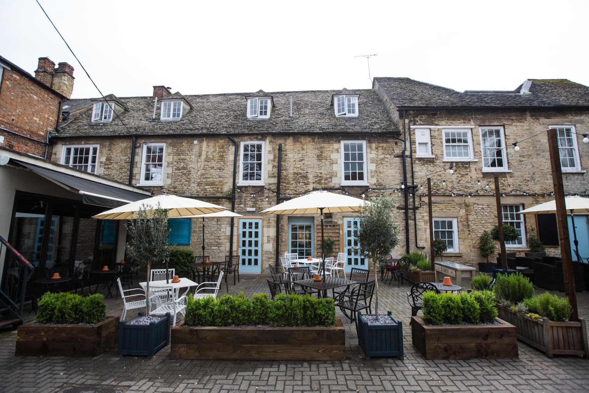 The Blue Boar, Witney, Oxfordshire - Acorn Pubs