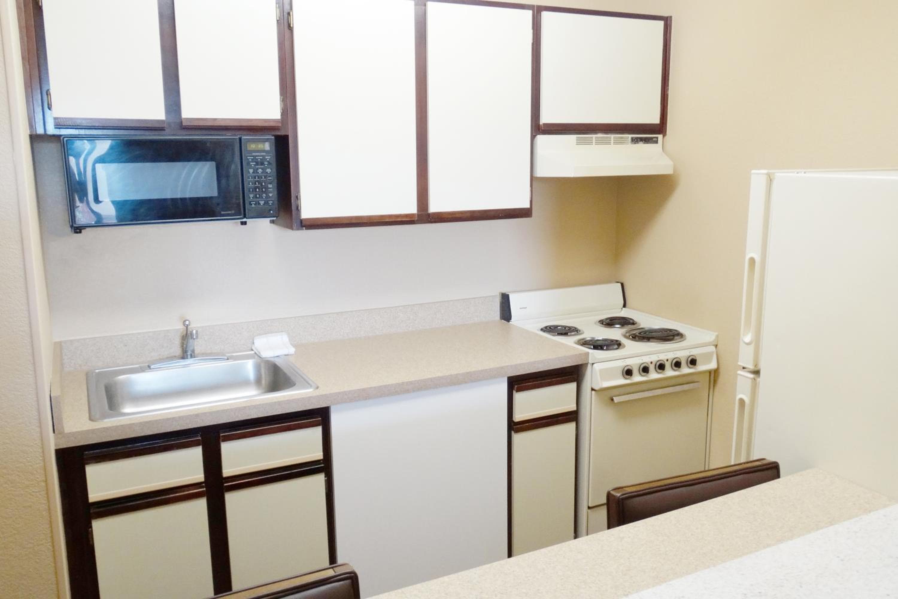 Extended Stay America Select Suites - St Louis - Earth City