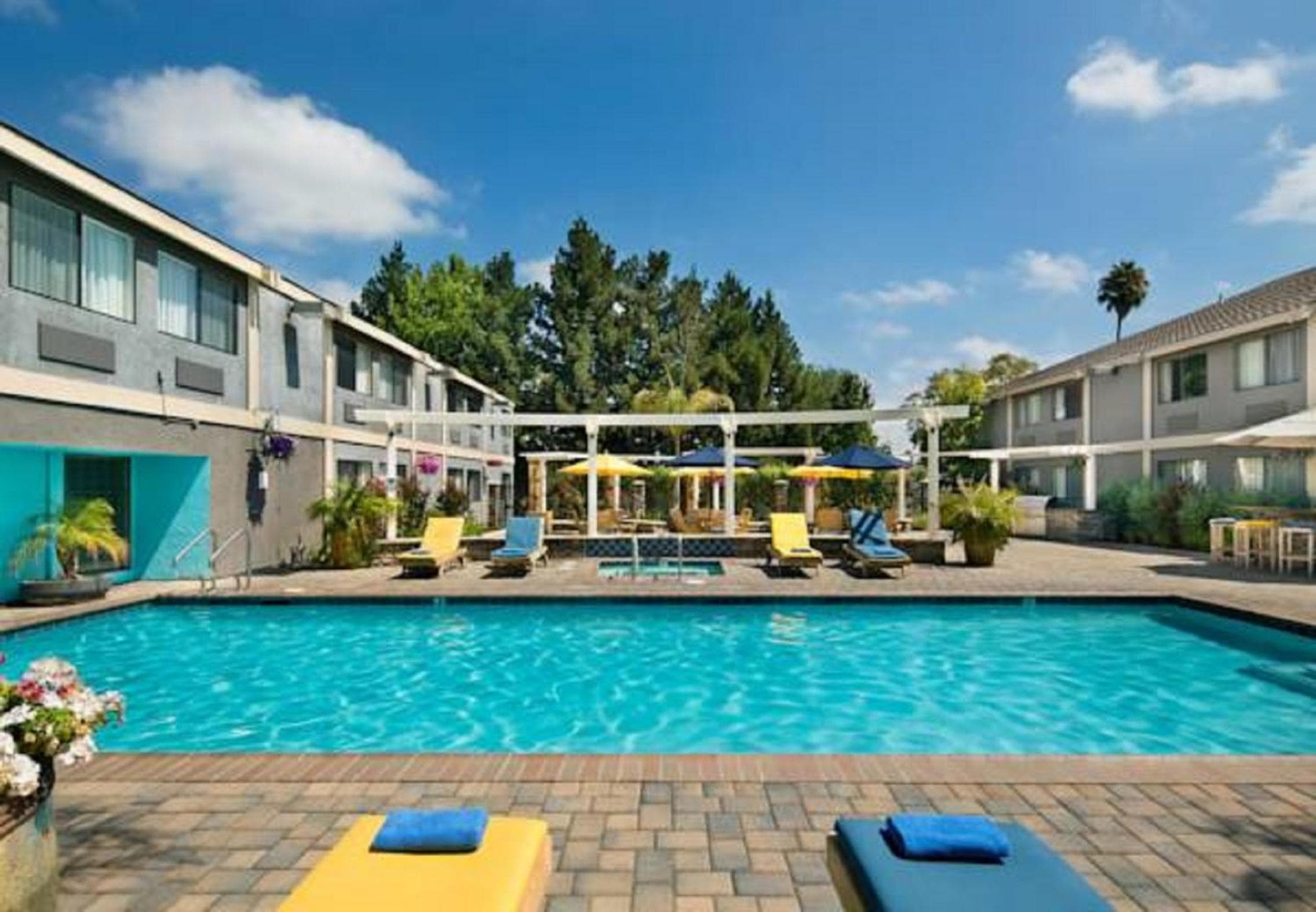 Maple Tree Inn