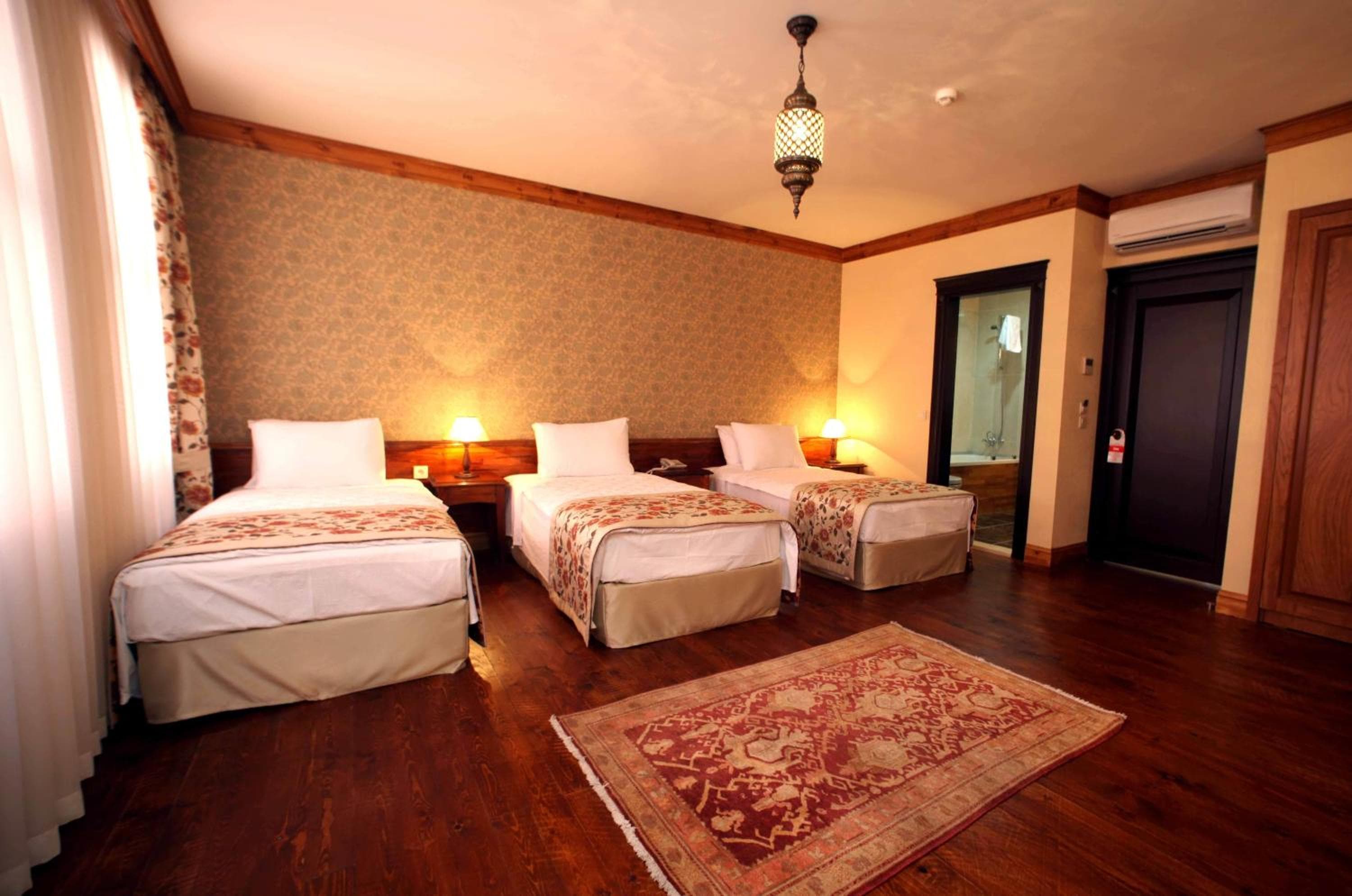 Lalinn Hotel