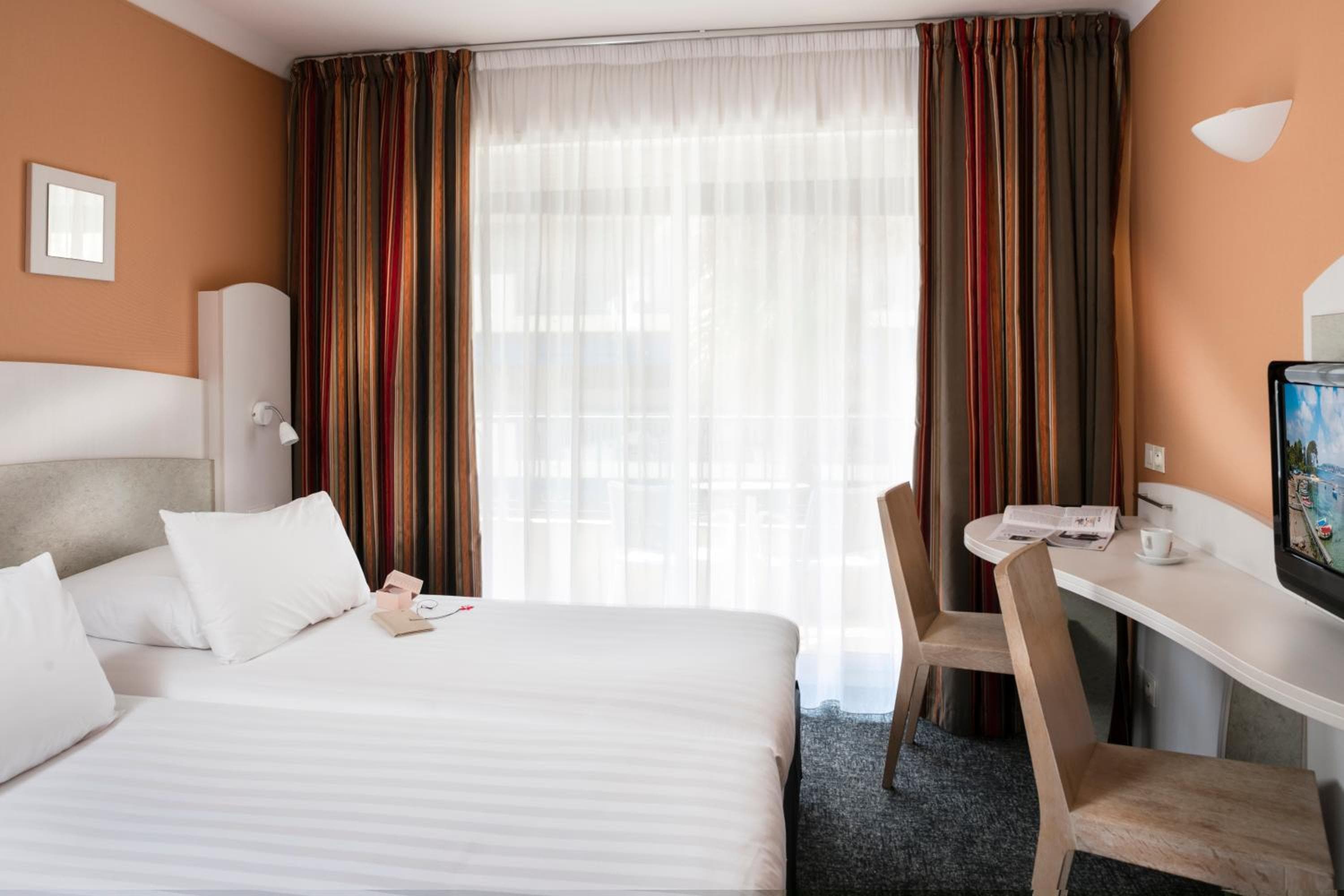Best Western Astoria