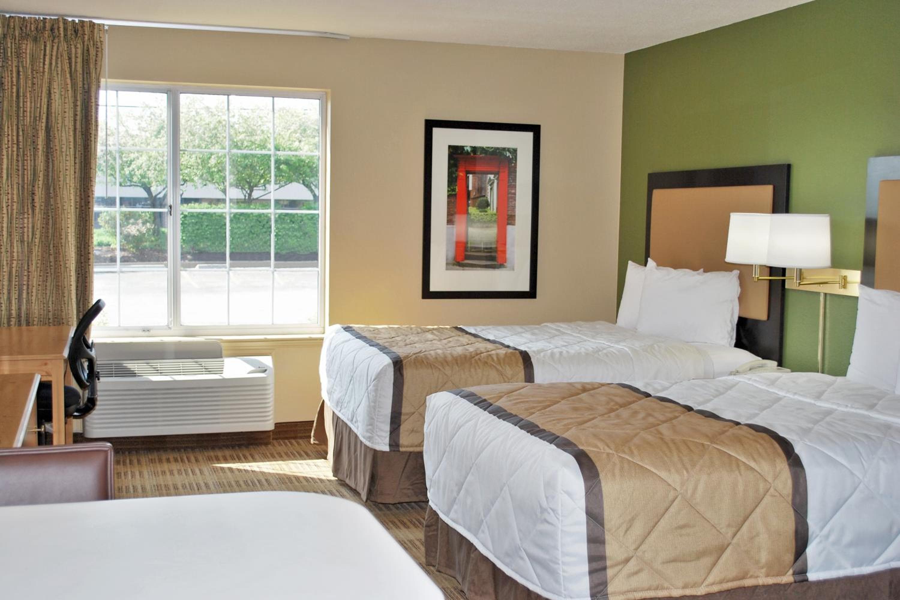 Extended Stay America Select Suites - St Louis - Airport - Central