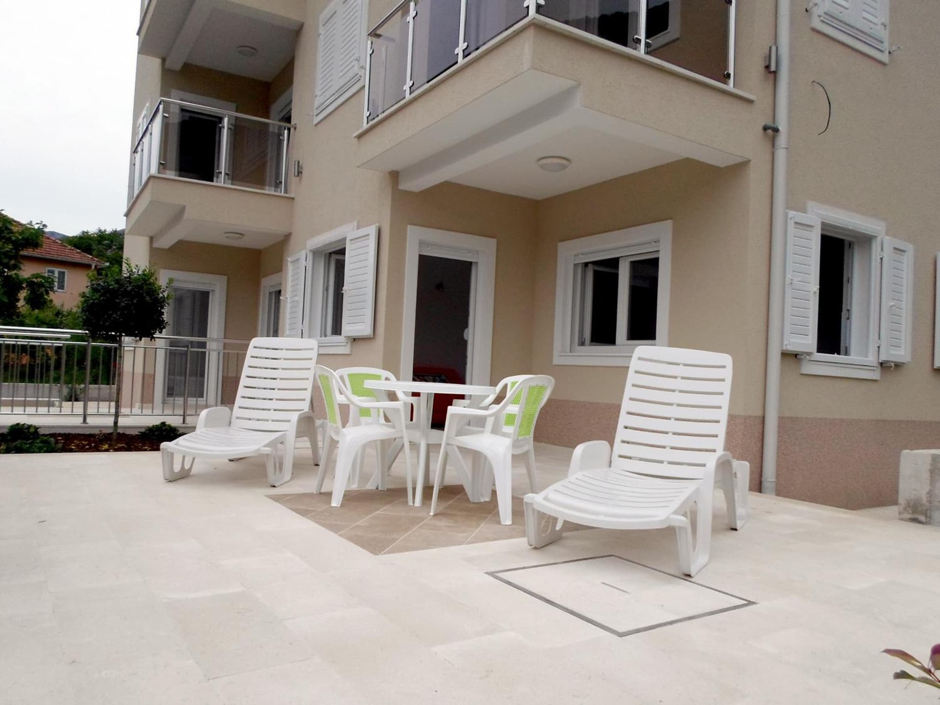 Hera Apartments