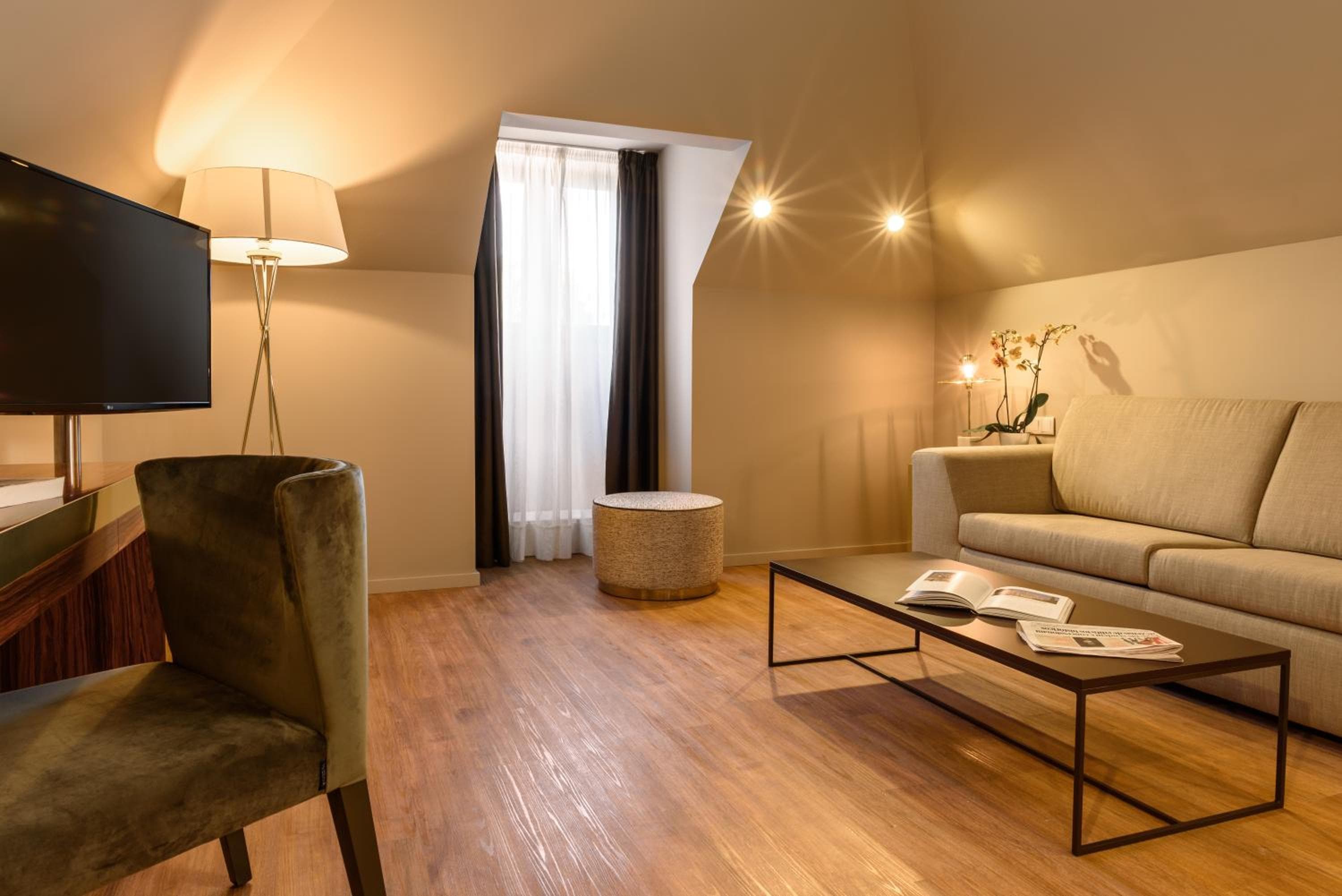 Dorma Almada Porto