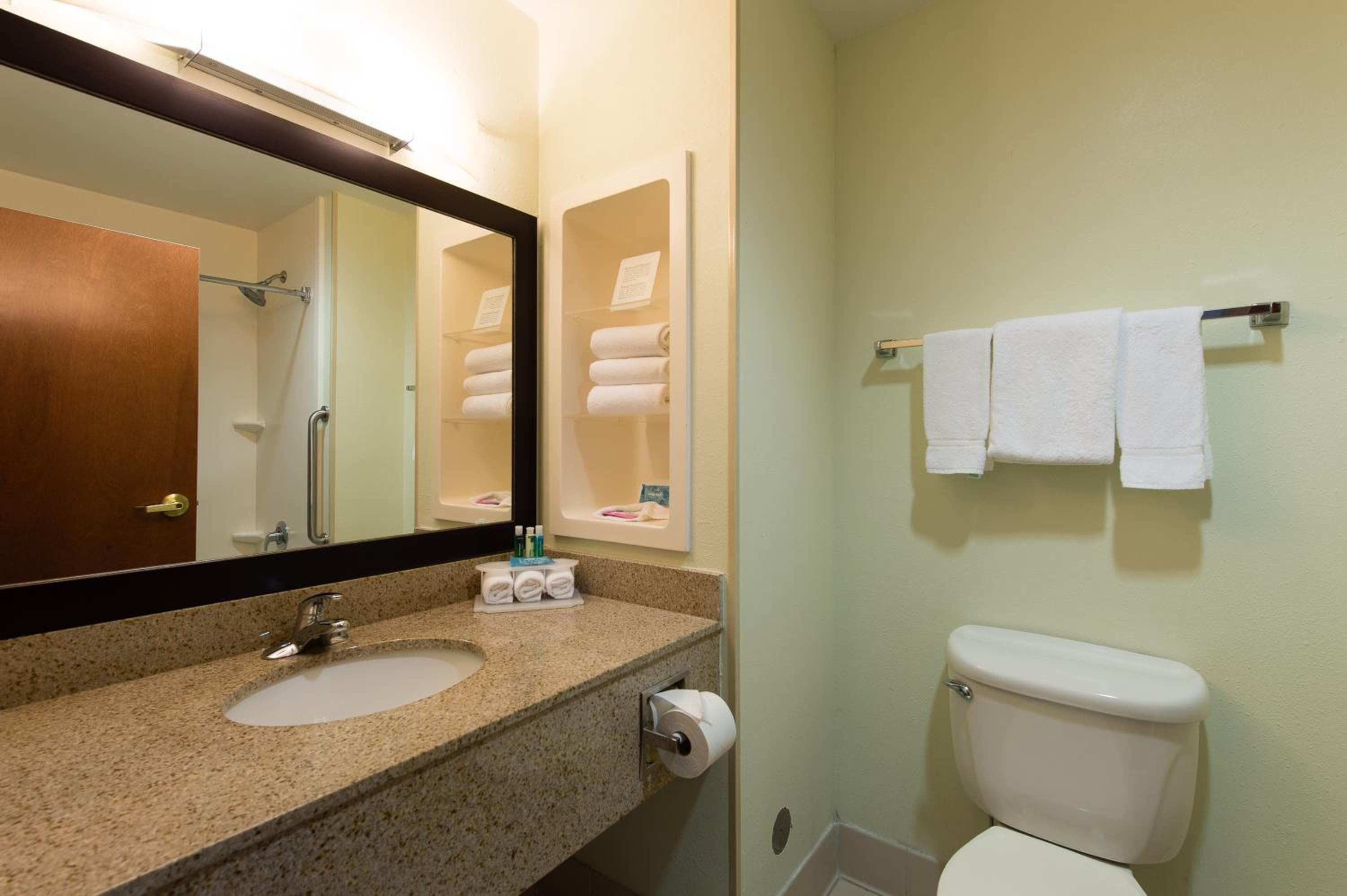 Holiday Inn Express & Suites Walterboro by IHG