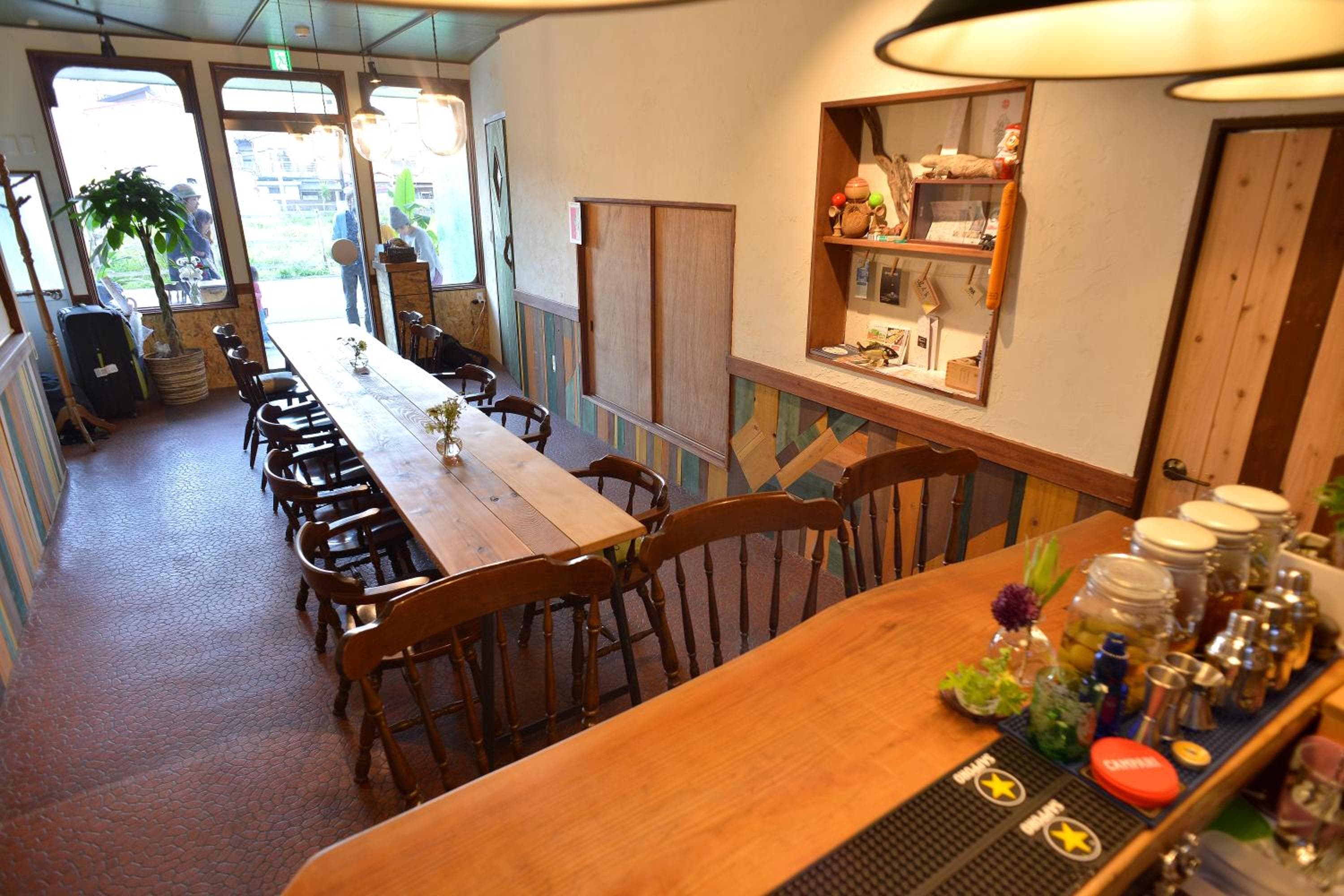 Good Trip Hostel & Bar