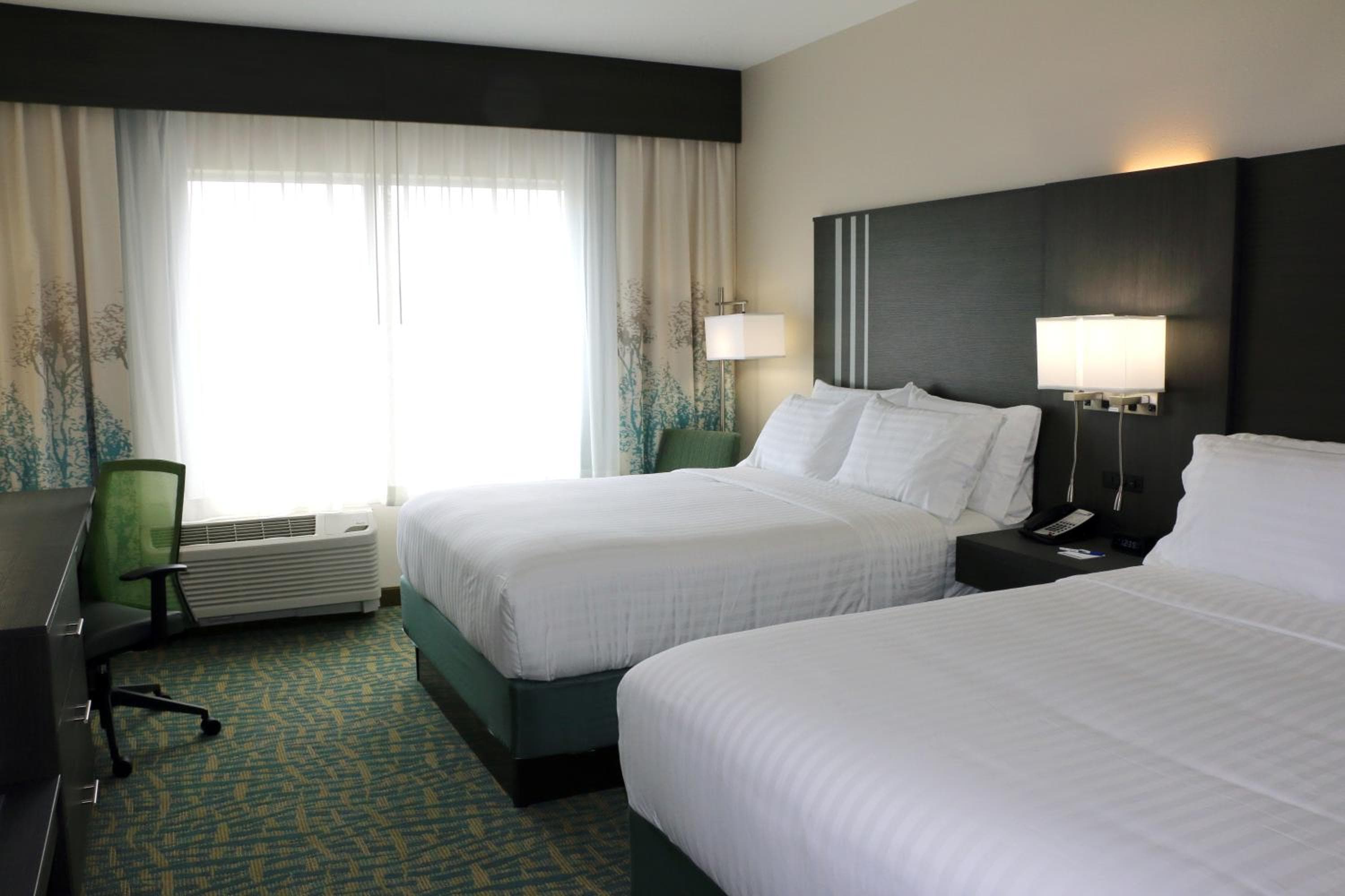 Holiday Inn Express & Suites - Hendersonville SE - Flat Rock by IHG