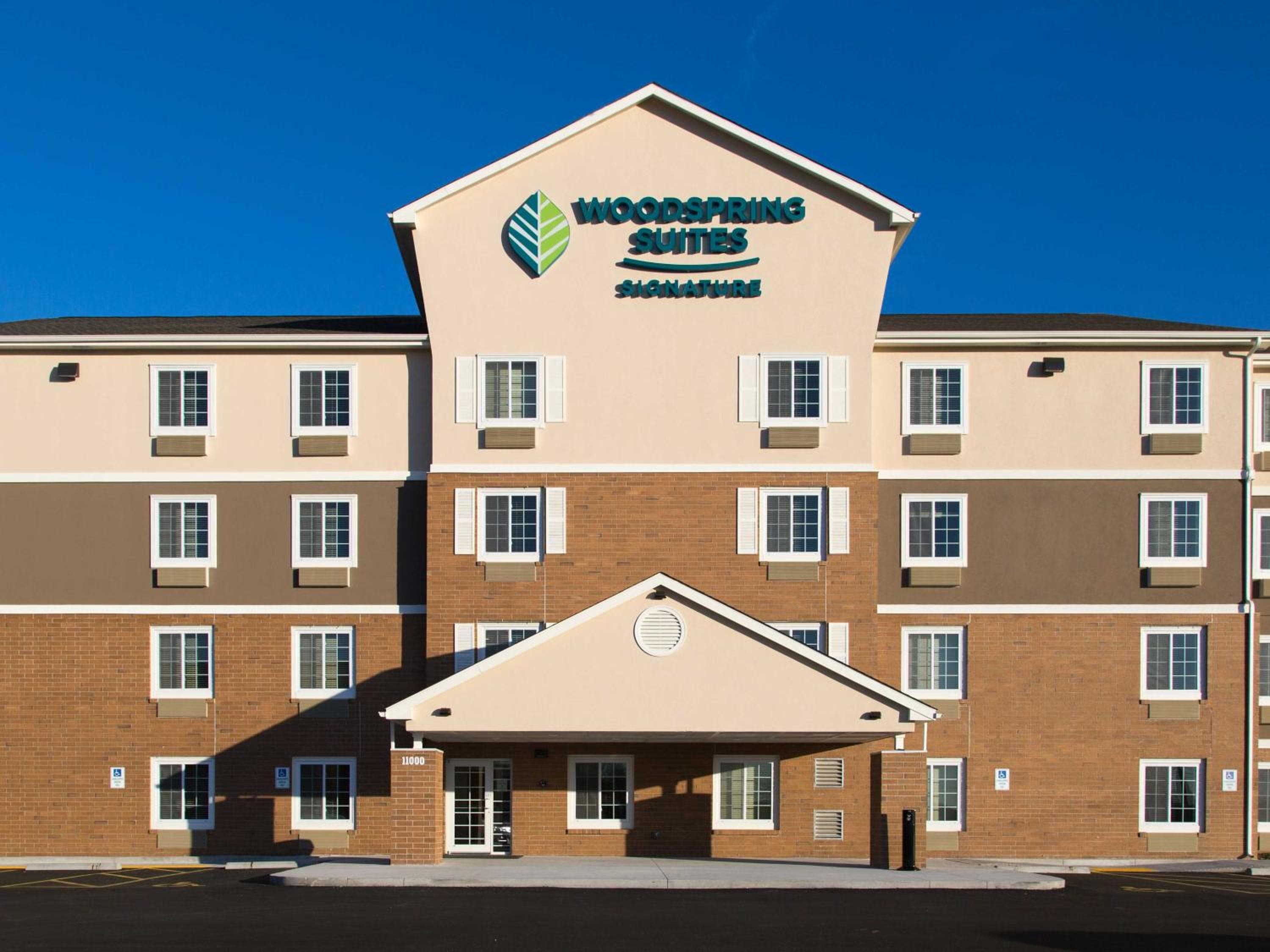 WoodSpring Suites Broken Arrow