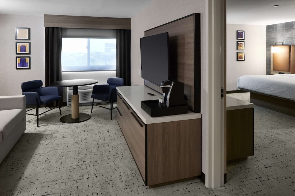 Hampton Inn Newark Airport