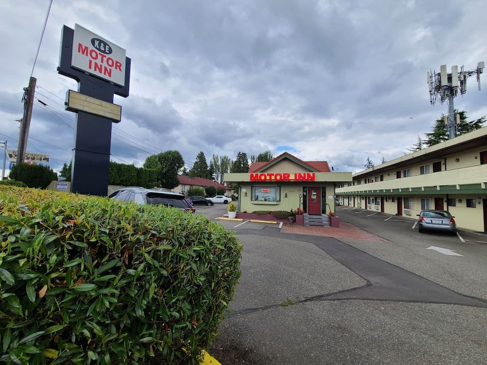K&E Motor Inn