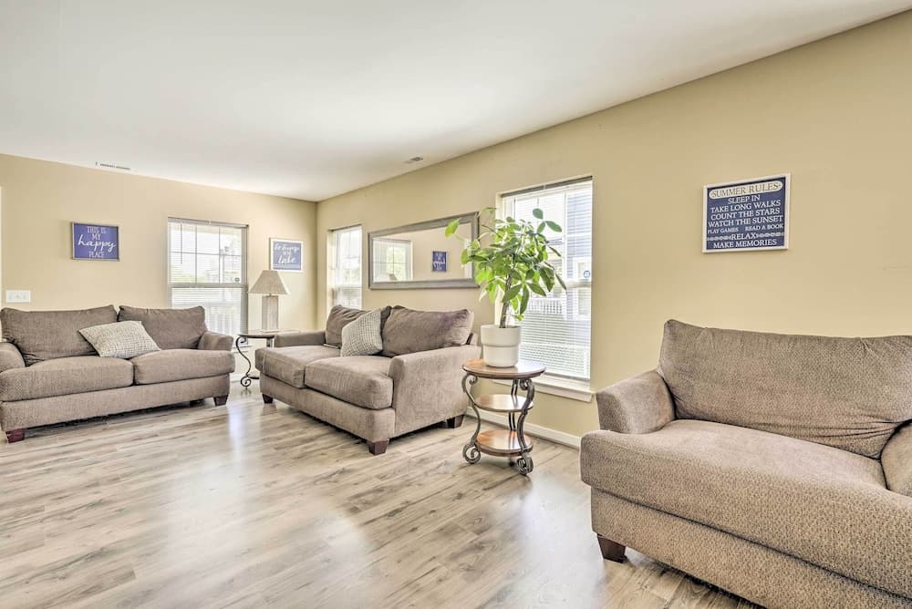 1 Mi to Beach & Casinos: Home in Atlantic City!