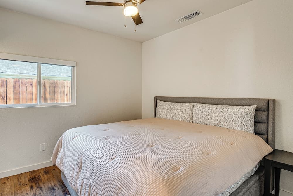 2 Mi to Dtwn: Home w/ Private Pool in Sacramento