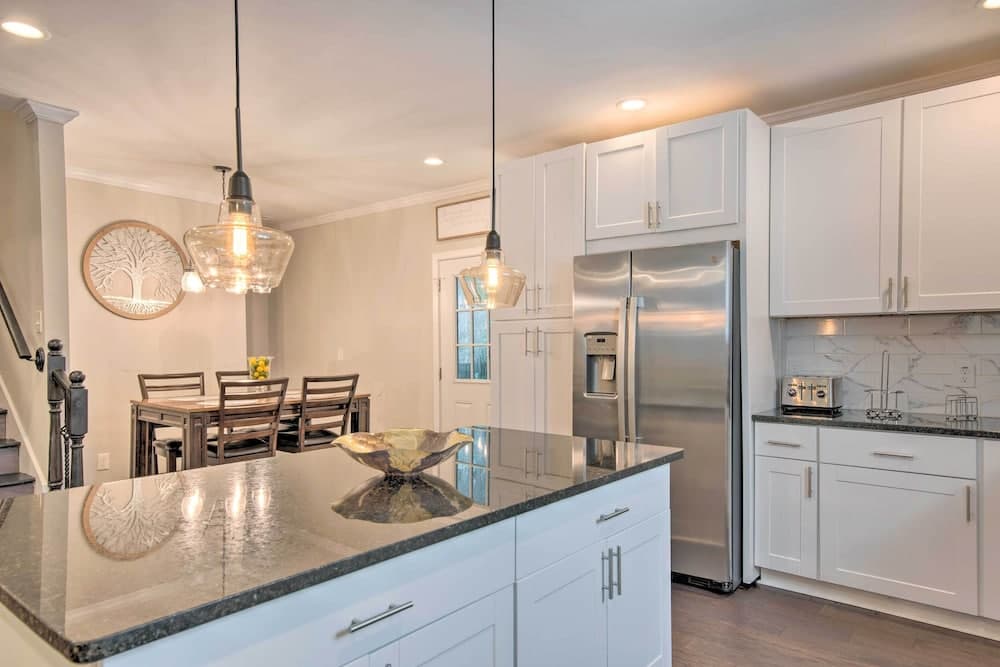 Stylish College Park Home w/ Private Garden!